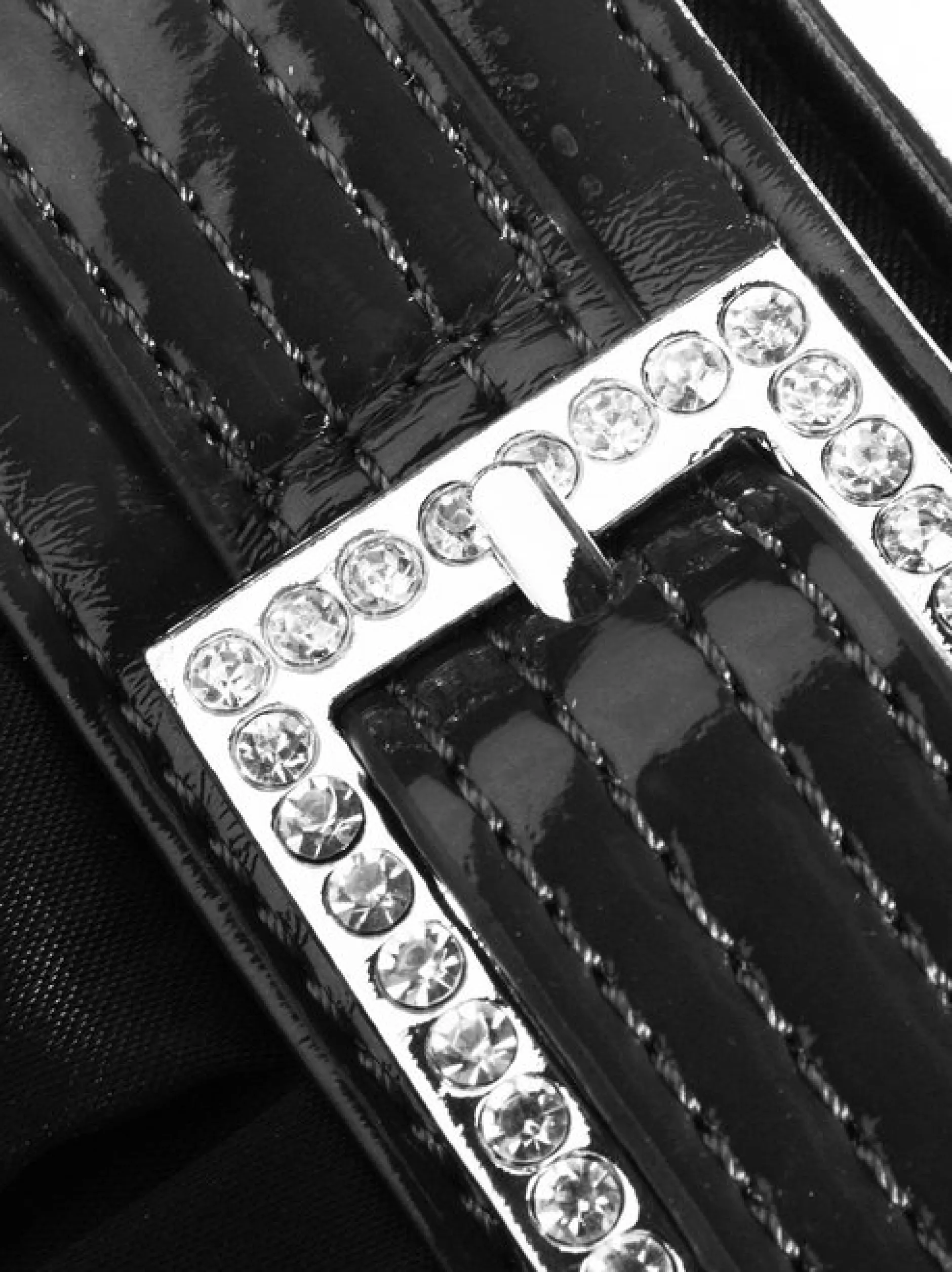 Cluty Damen Abendtasche in schwarz