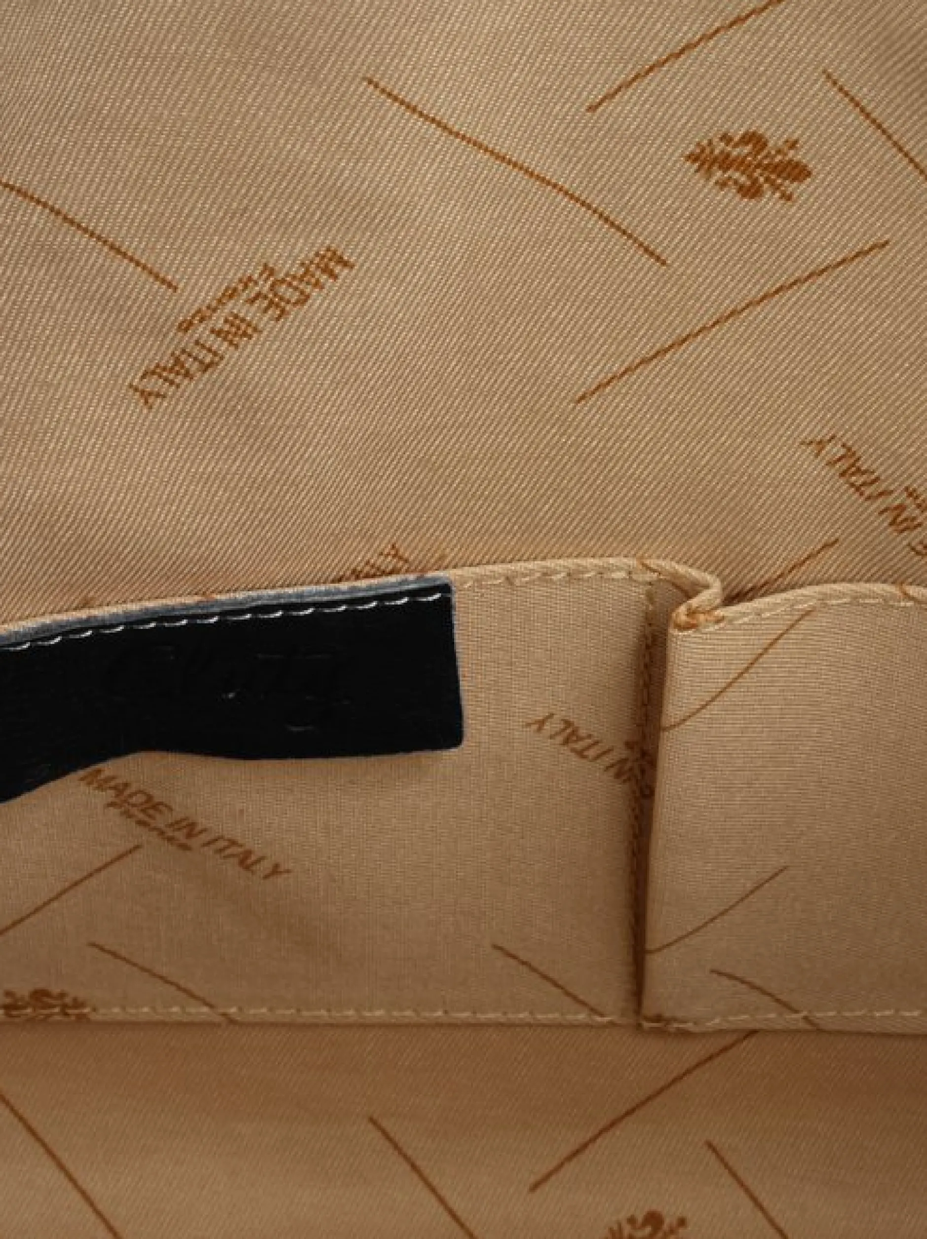 Cluty Damen Handtasche in schwarz