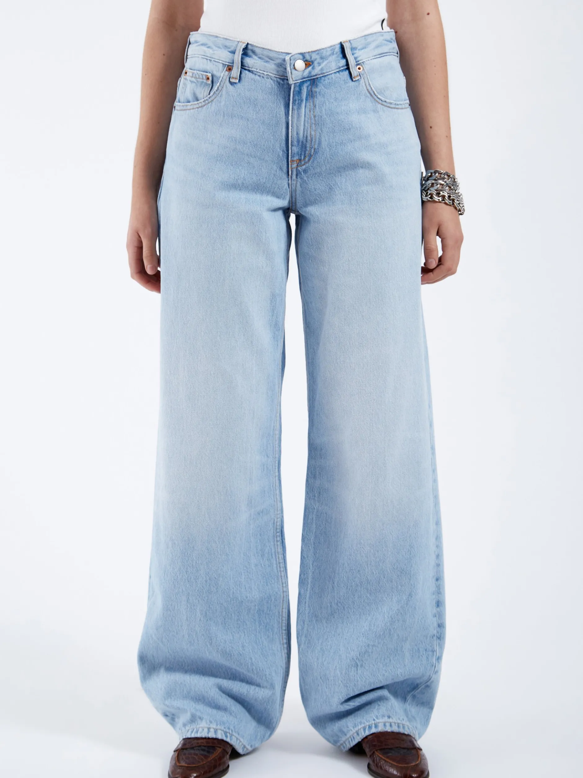 Dr. Denim Damen Jeans – Hill Low Relaxed Jeans in bleached
