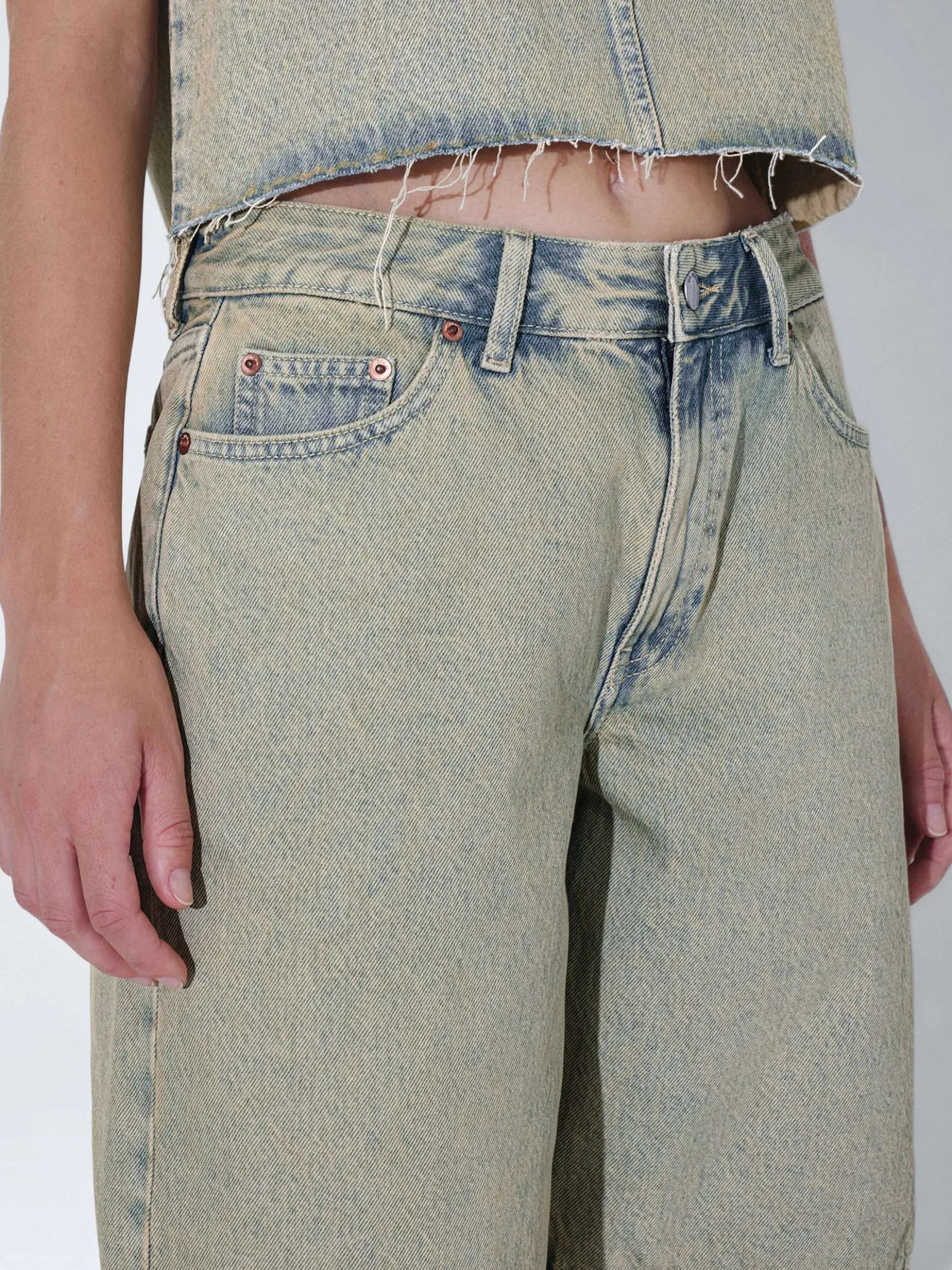 Dr. Denim Damen Shorts – Asra in gelb