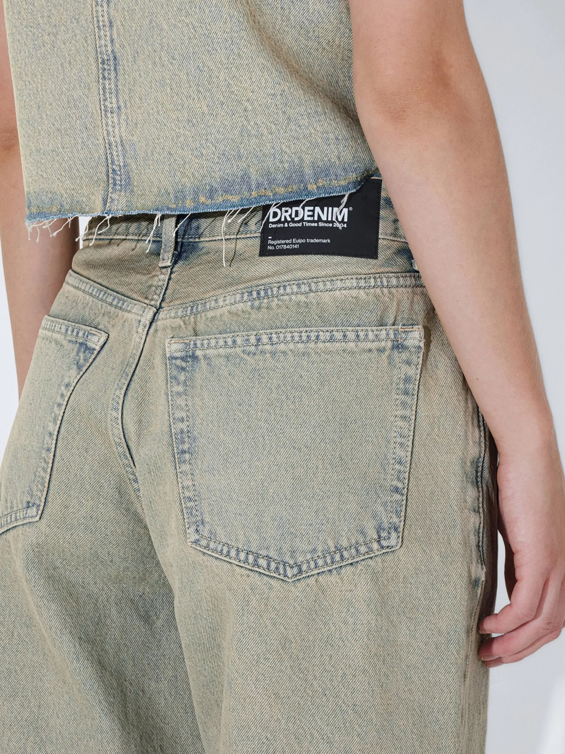 Dr. Denim Damen Shorts – Asra in gelb