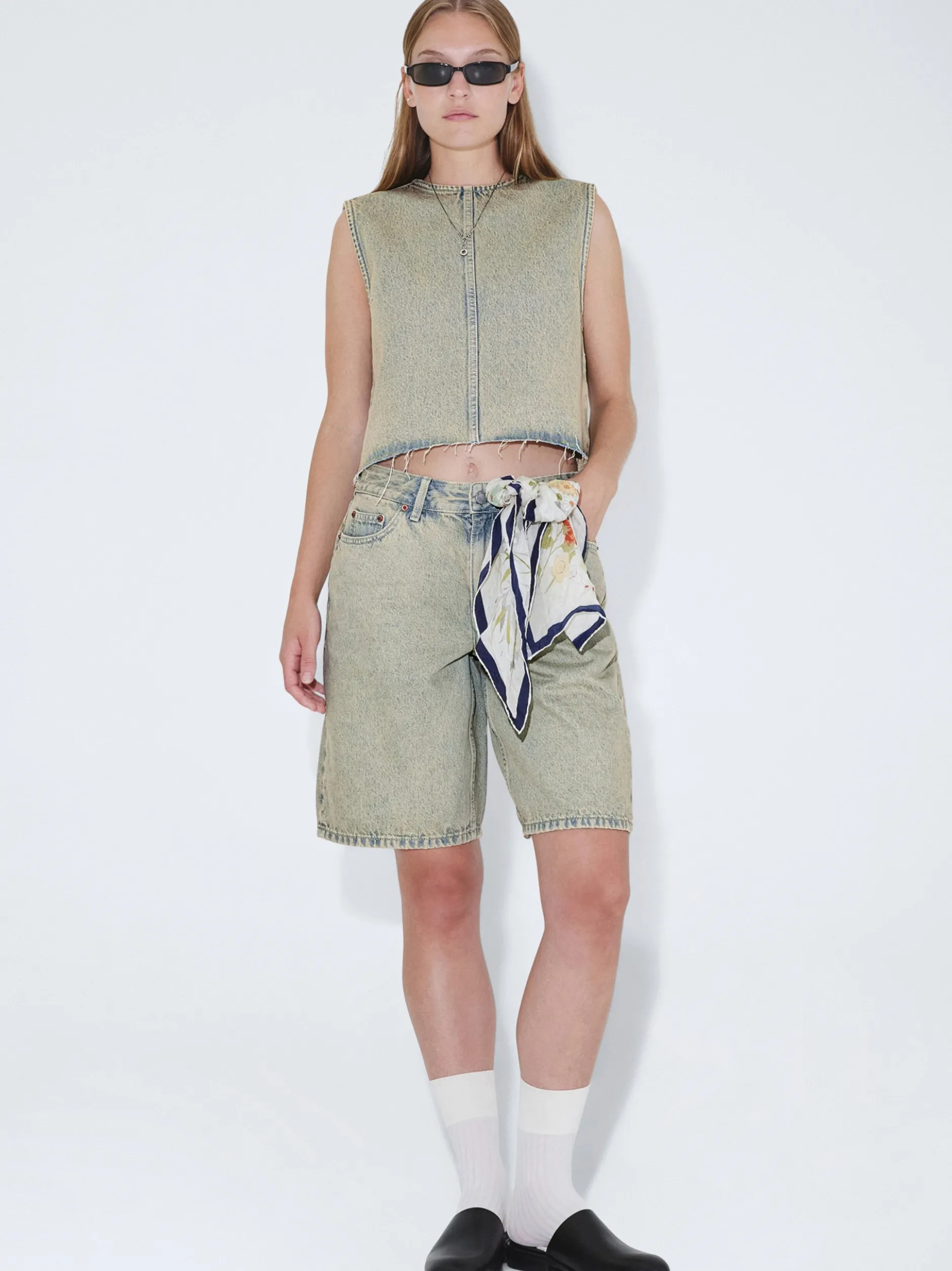 Dr. Denim Damen Shorts – Asra in gelb
