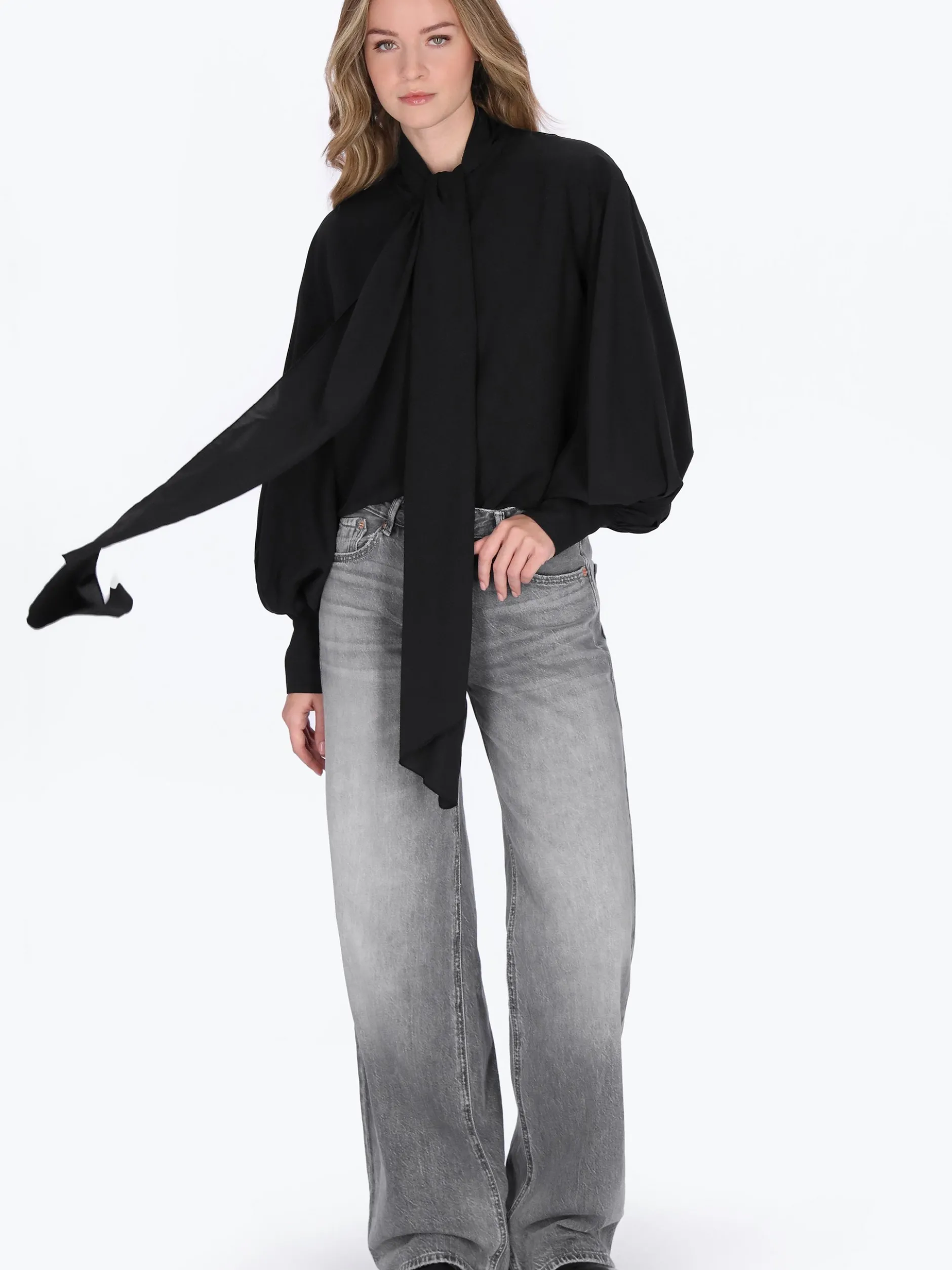 Dreimaster Damen Bluse in schwarz