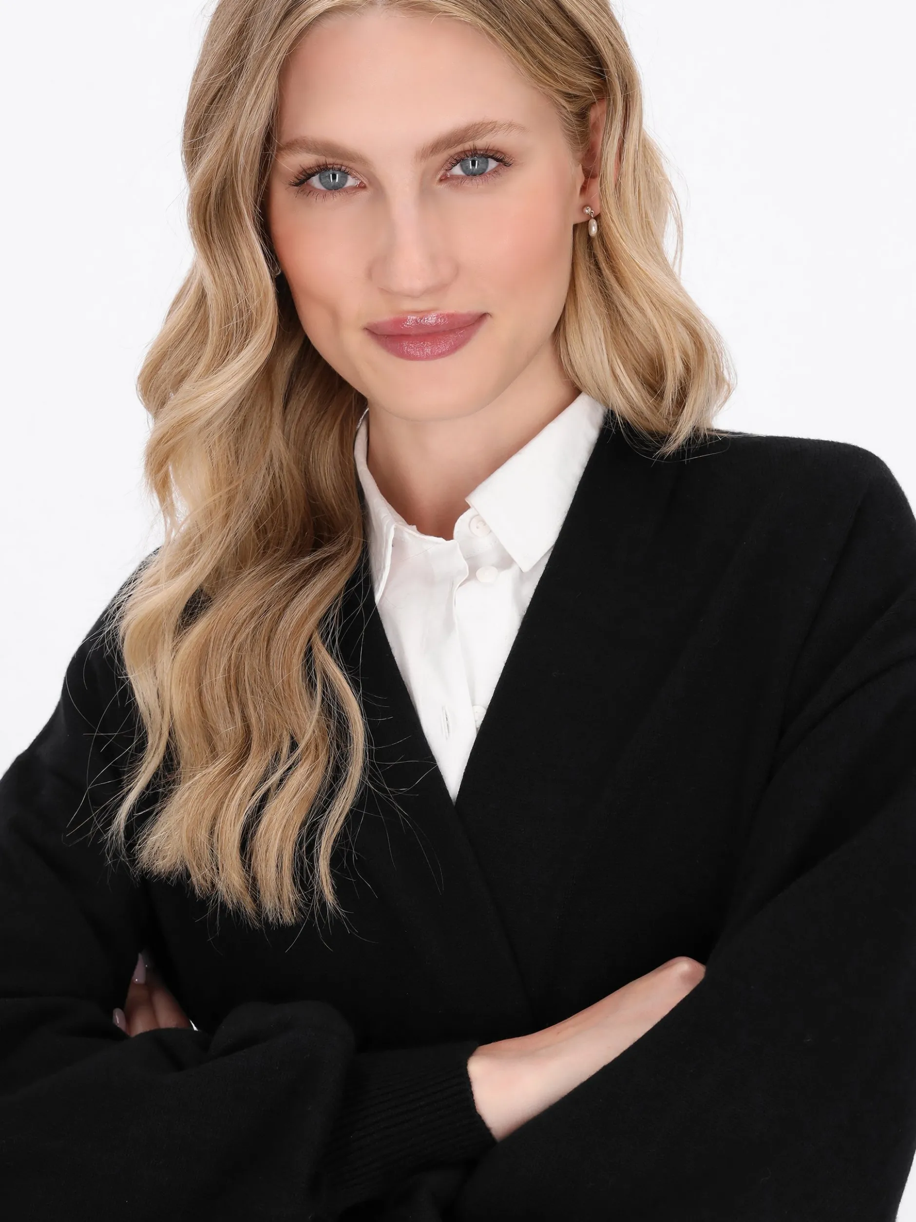 Dreimaster Damen Strickjacke in schwarz