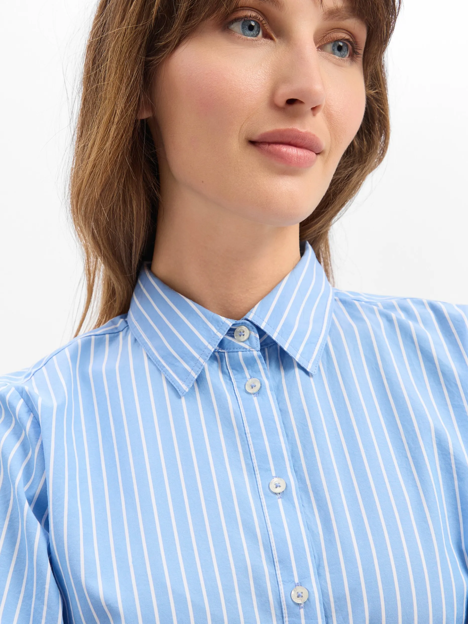 Emily van den Bergh Damen Blusenkleid in hellblau weiß