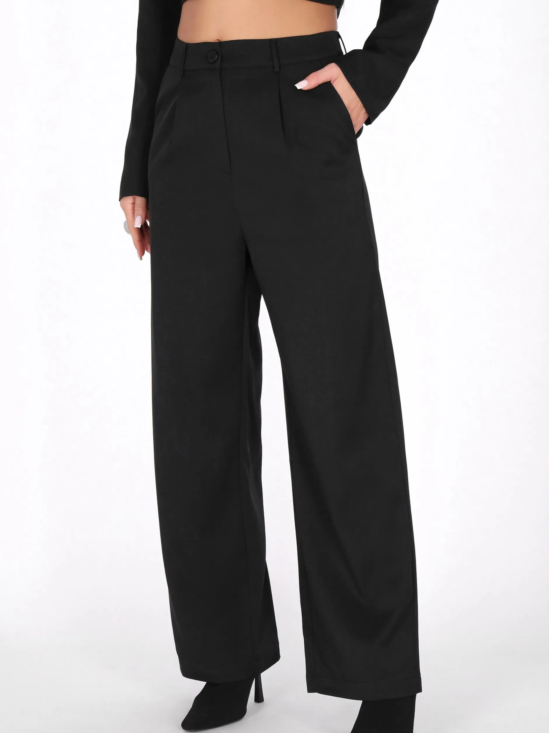 Faina Damen Hose in schwarz