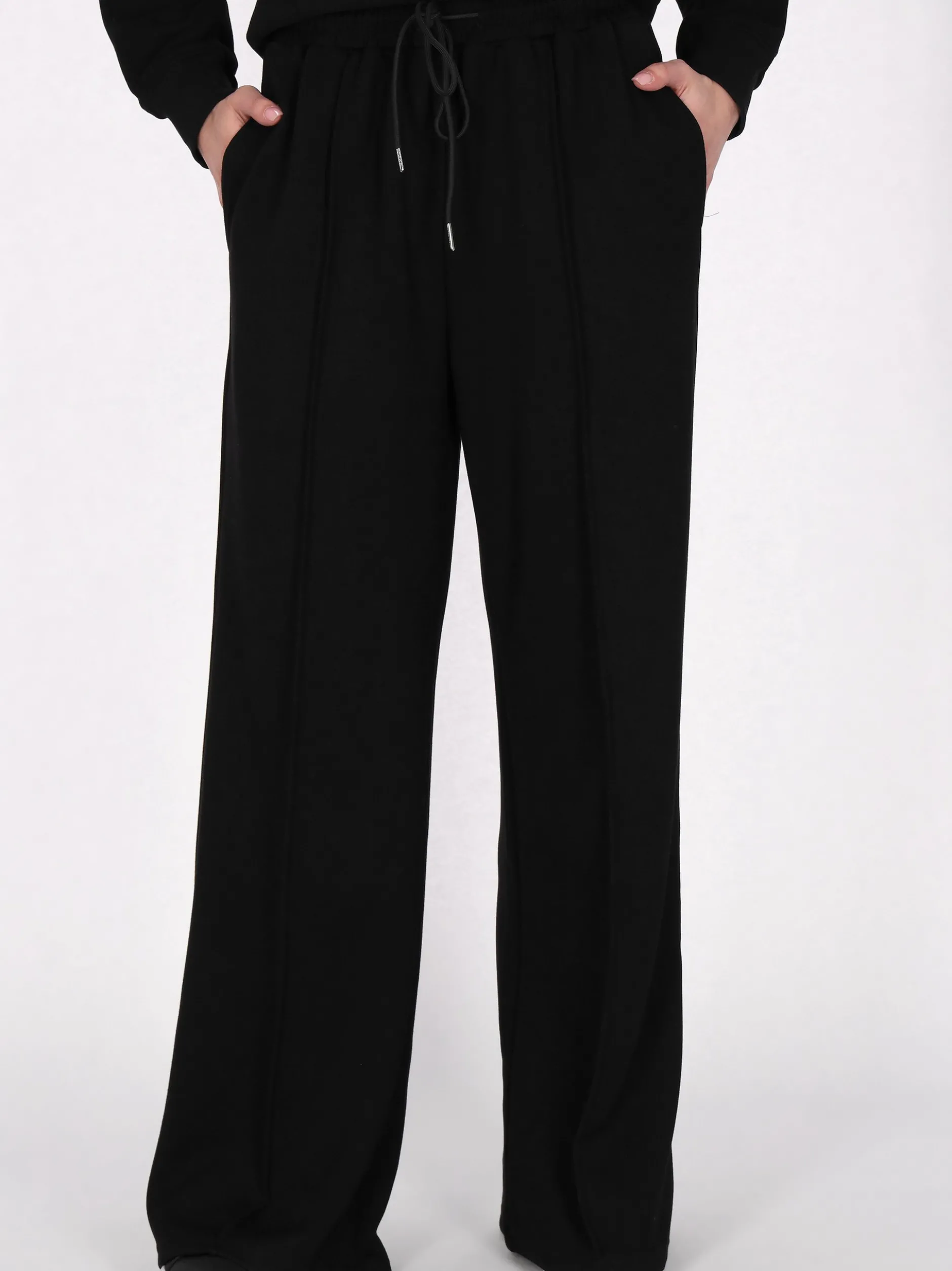 Faina Damen Hose in schwarz