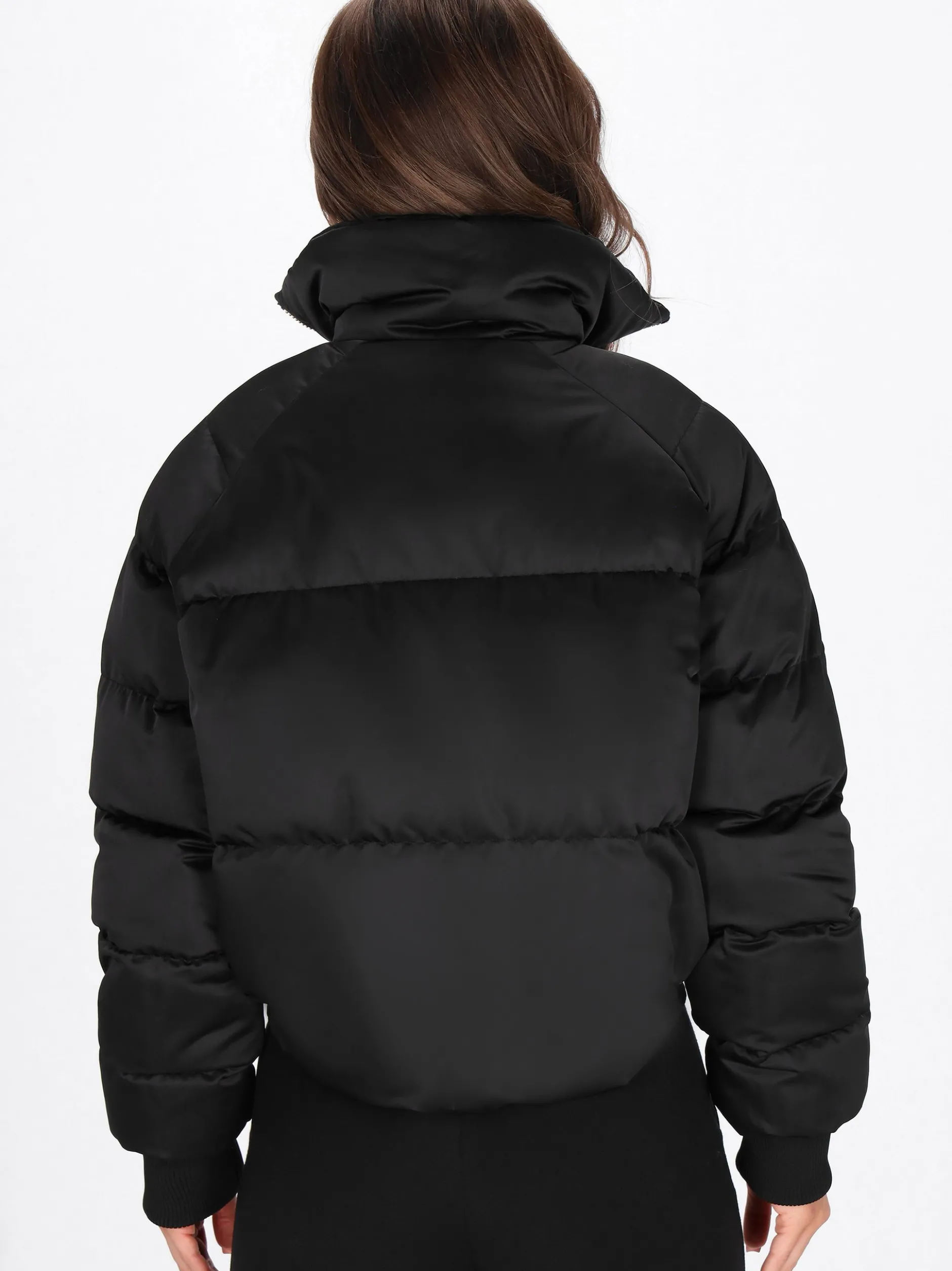 Faina Damen Jacke in schwarz