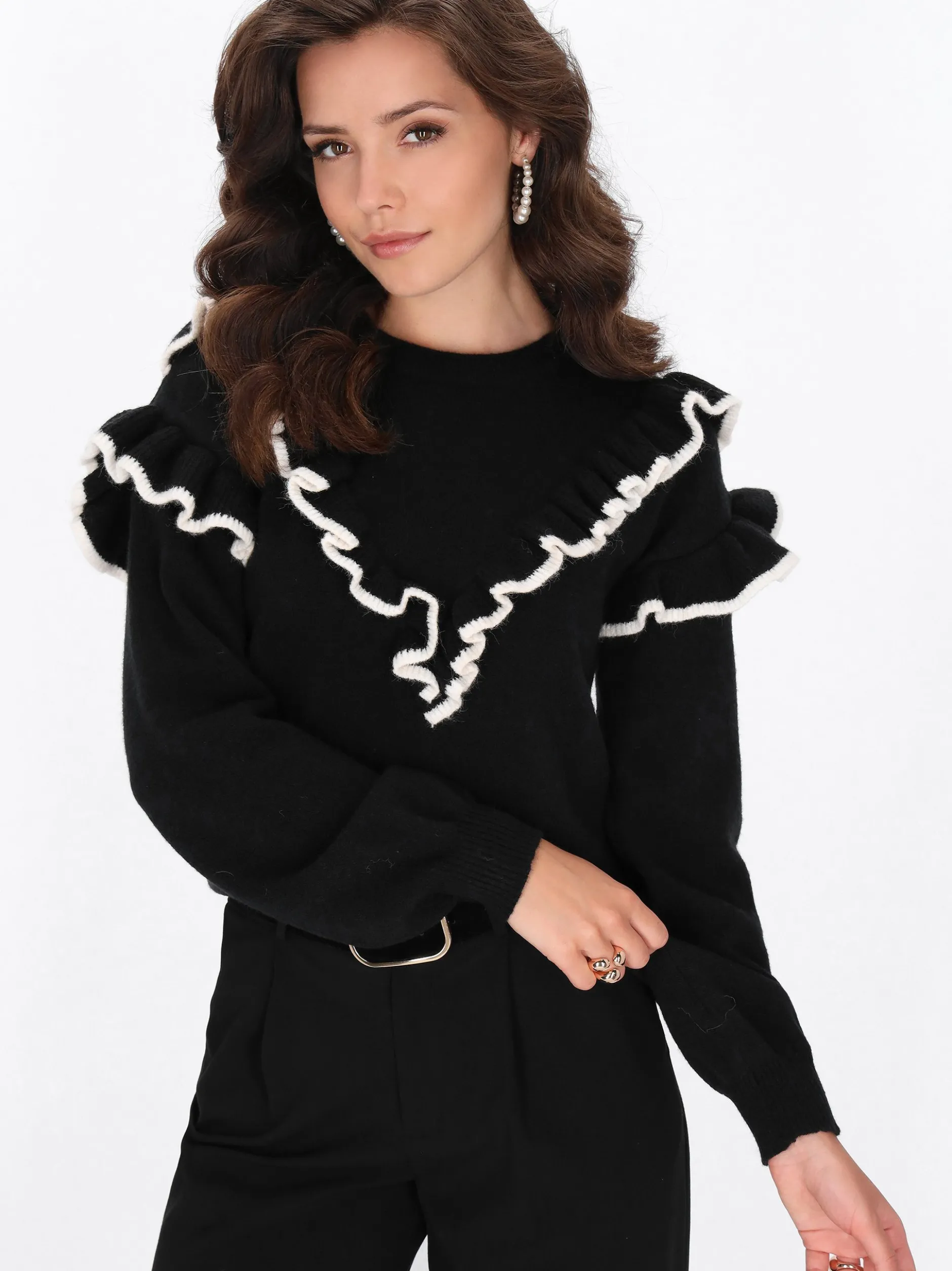 Faina Damen Pullover in schwarz - Ausschnitt: Rundhals