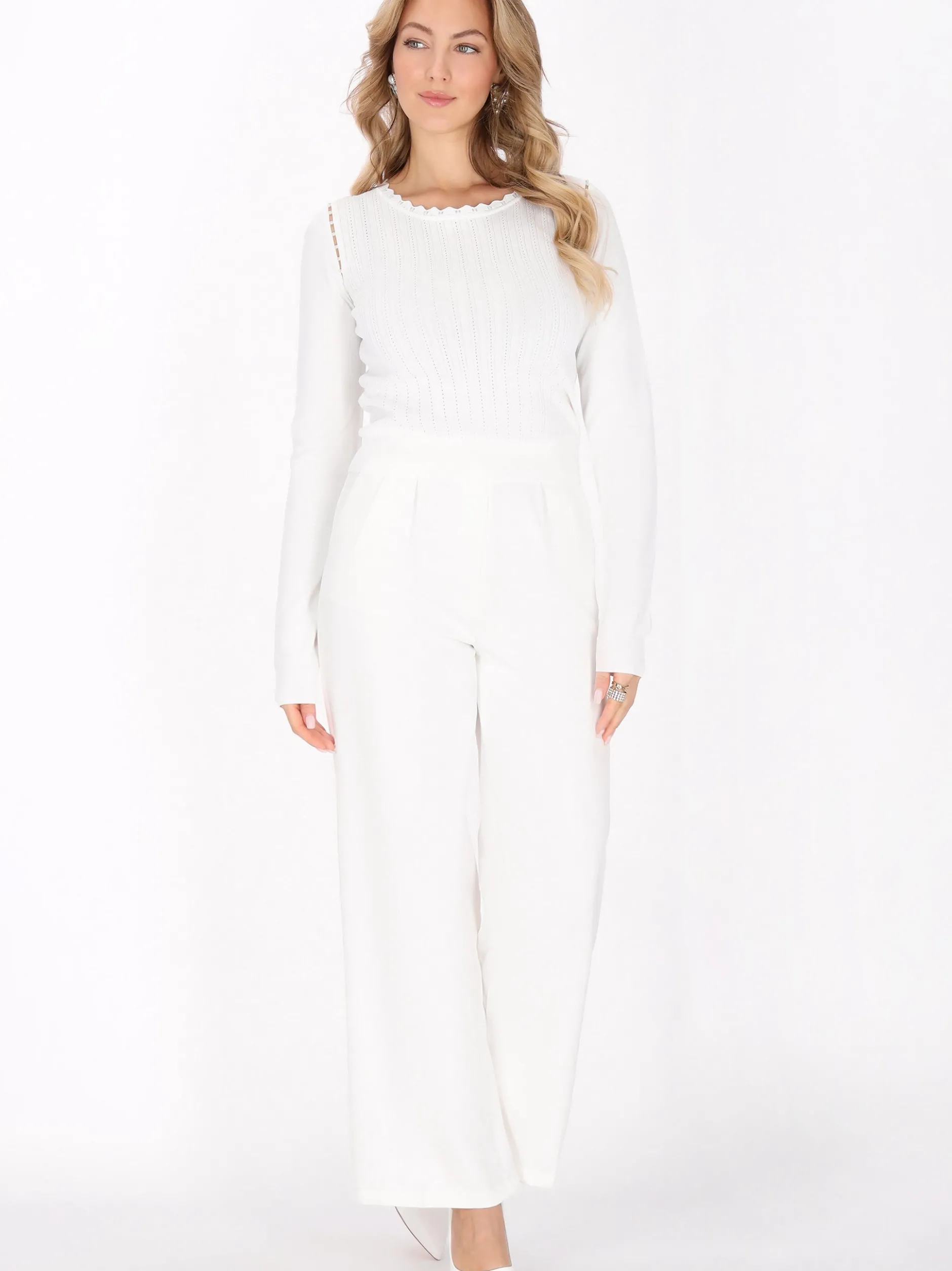 Faina Damen Pullover in weiß - Ausschnitt: Rundhals