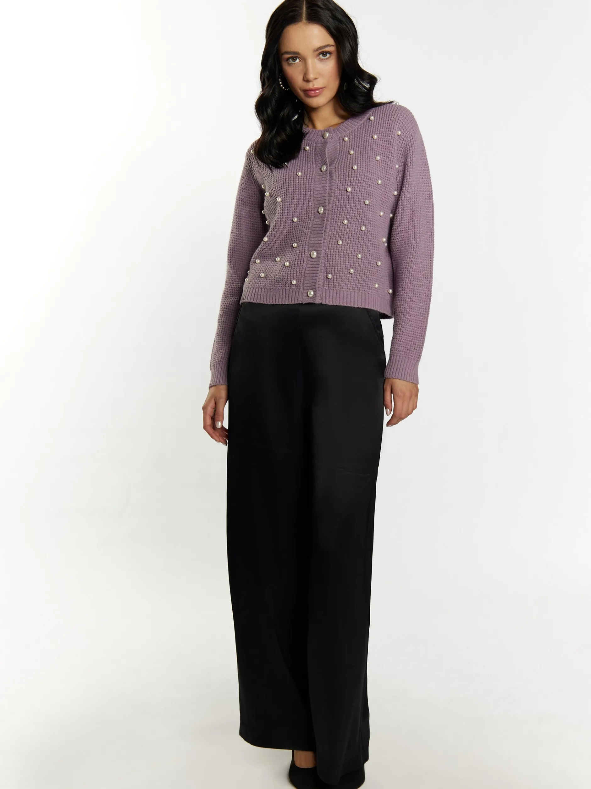 Faina Damen Strickjacke in lila - Ausschnitt: Rundhals