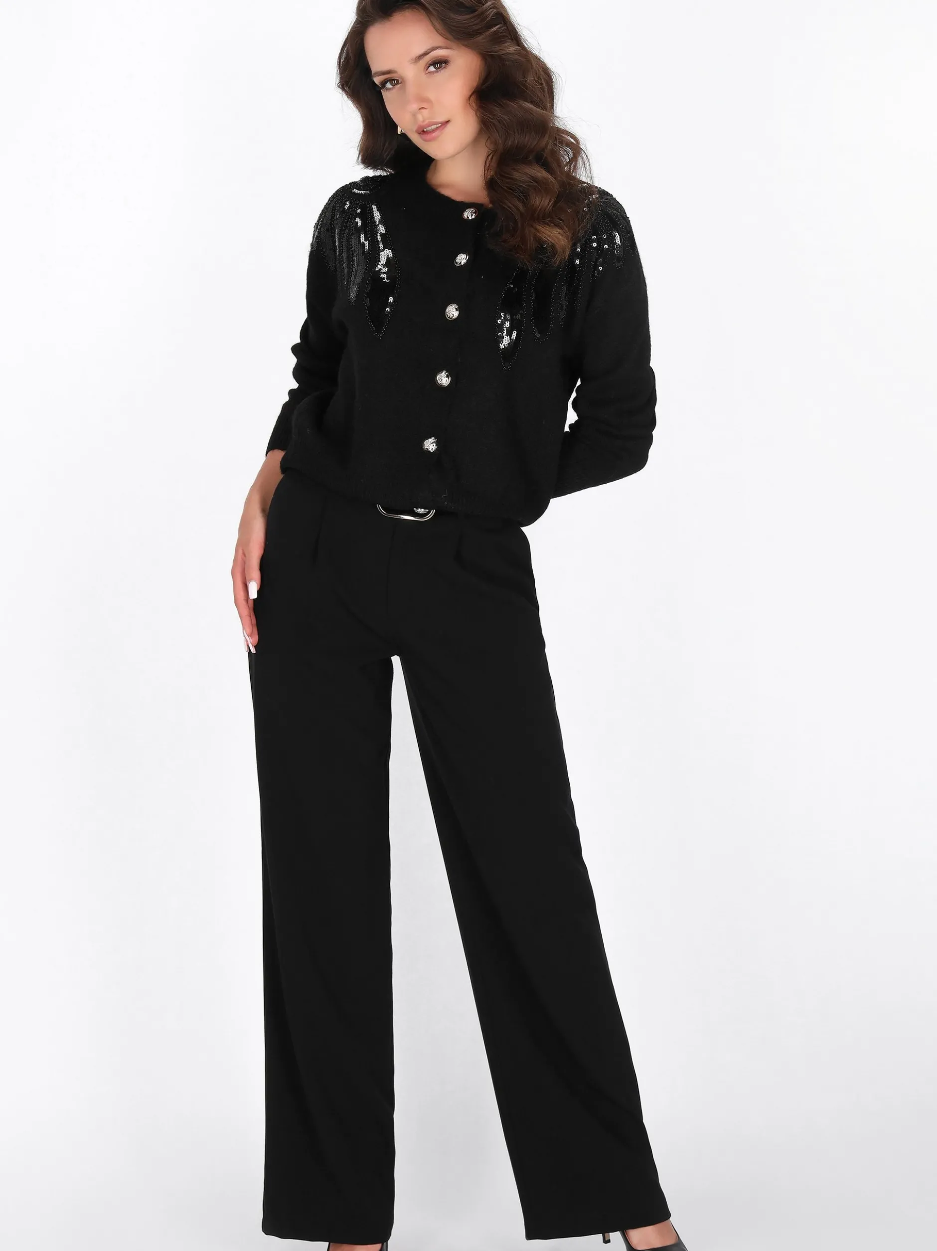 Faina Damen Strickjacke in schwarz