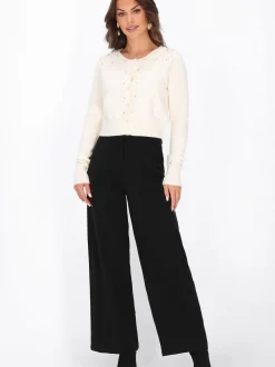 Faina Damen Strickjacke in weiß - Ausschnitt: Rundhals