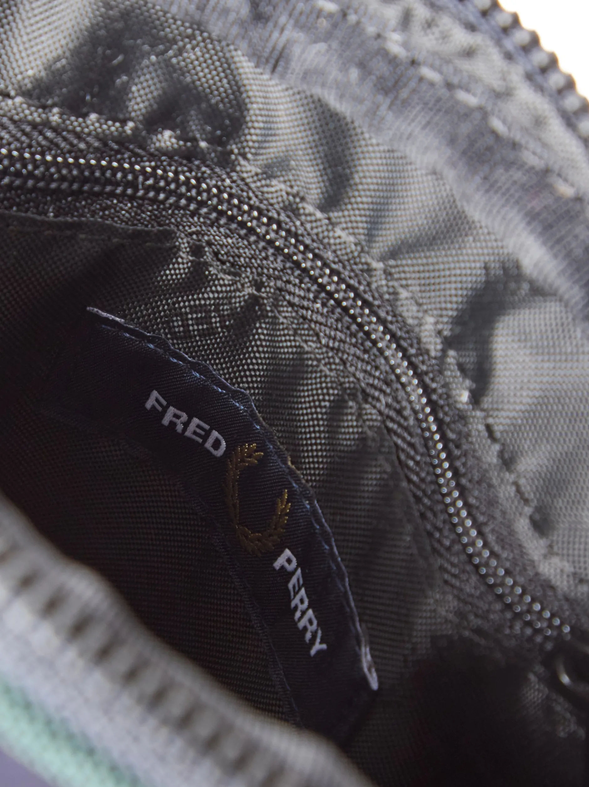 Fred Perry Herren Umhängetasche in marine