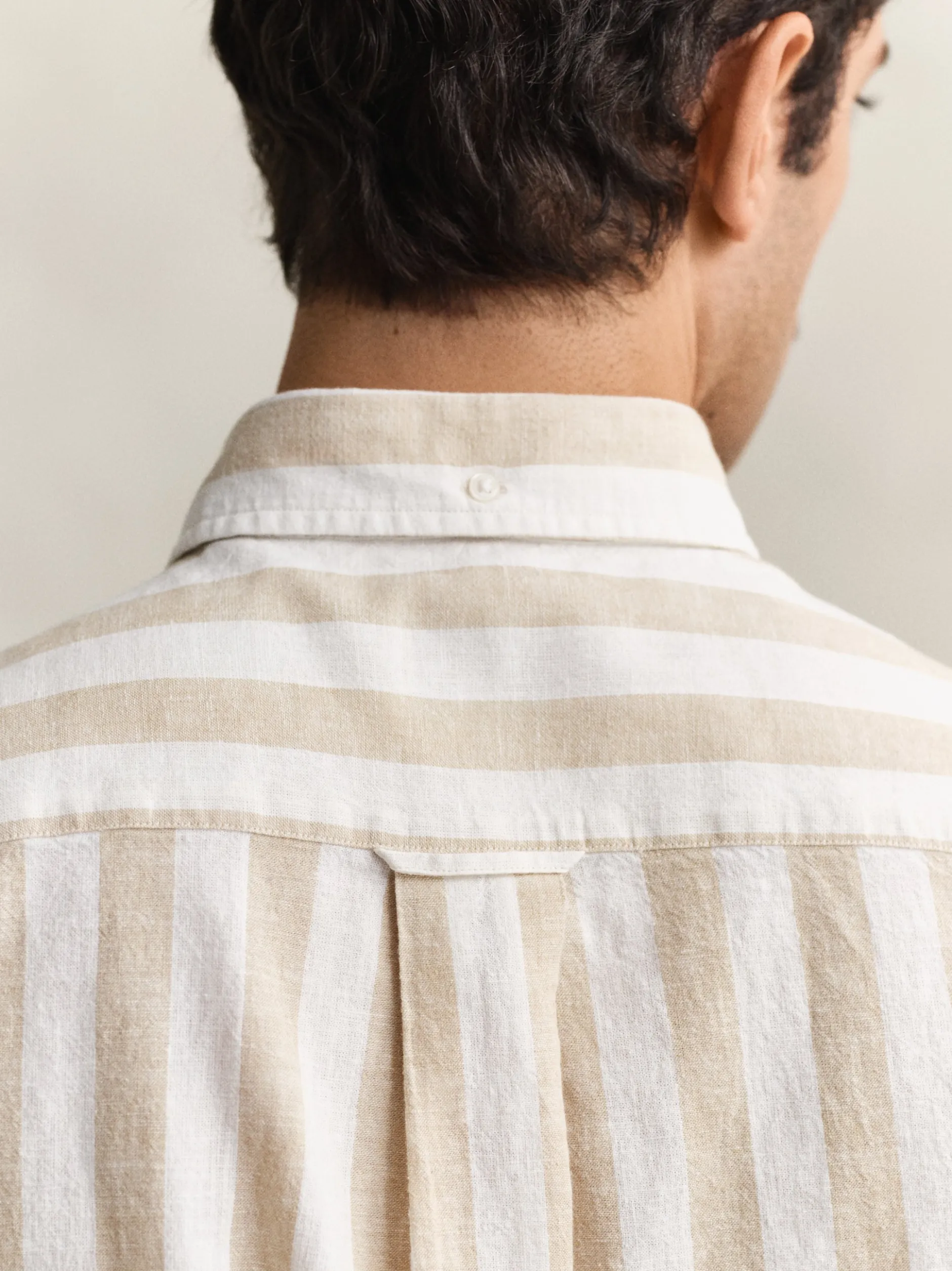 Gant Herren Kurzarmhemd mit Leinen in melange weiß