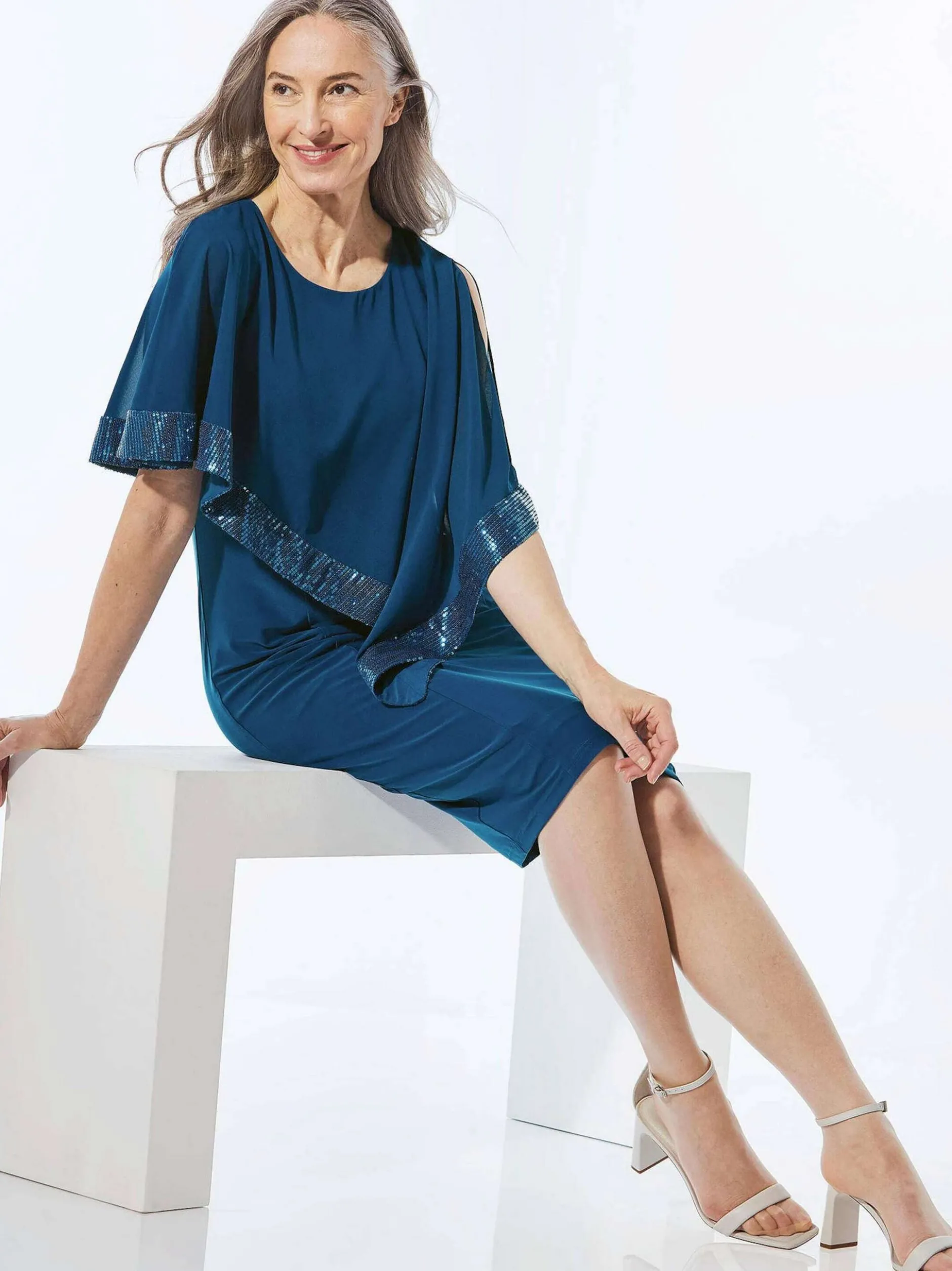 Goldner Damen Abendkleid - Kurzgröße in petrol