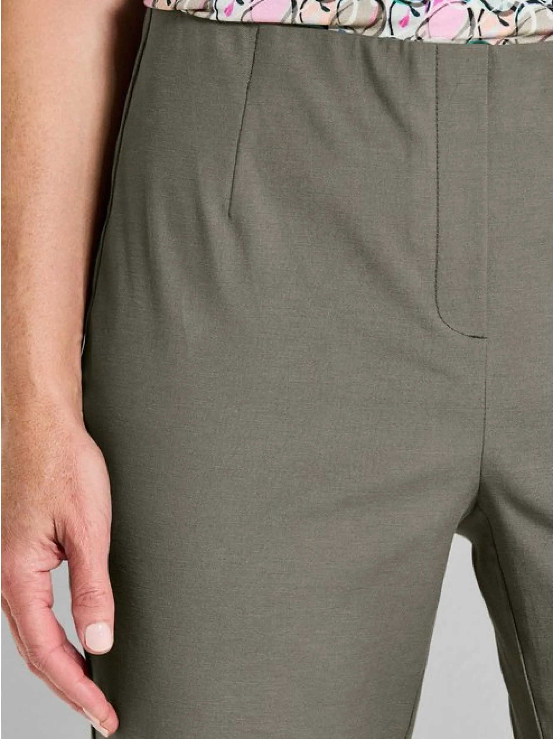 Goldner Damen Hosen in grün