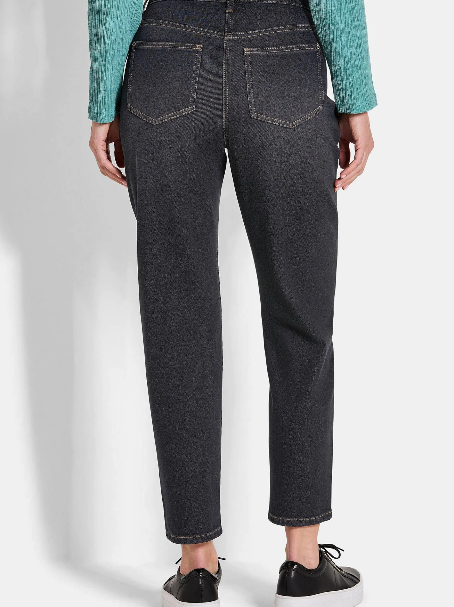 Goldner Damen Jeans - Kurzgröße in schwarz