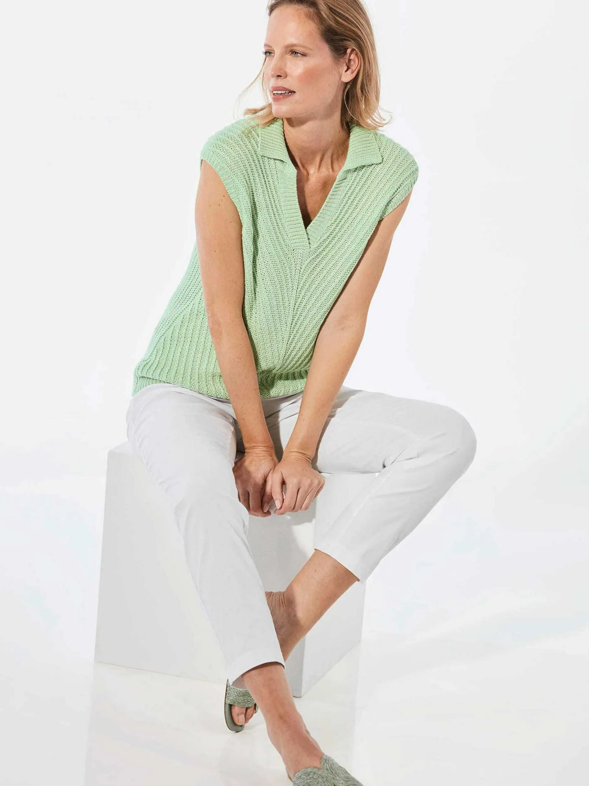 Goldner Damen Pullover - Kurzgröße in grün