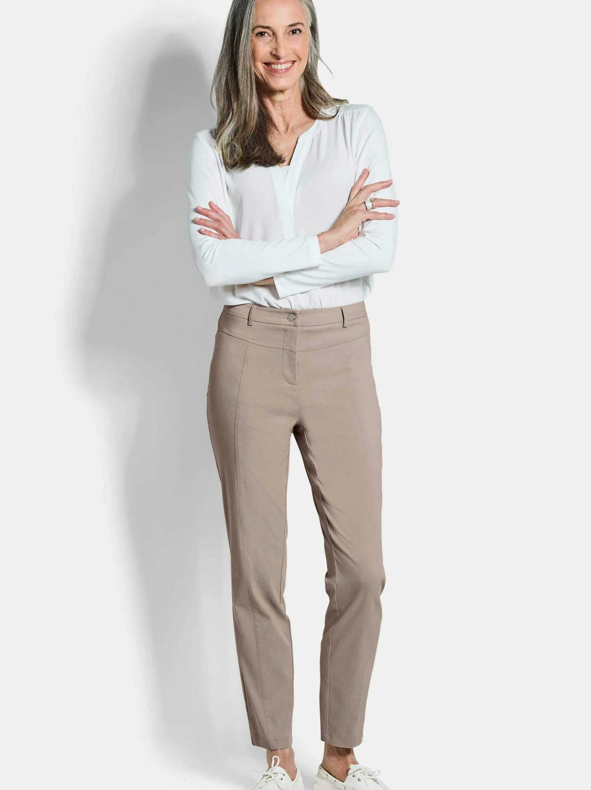Goldner Damen Stoffhosen - Kurzgröße in beige