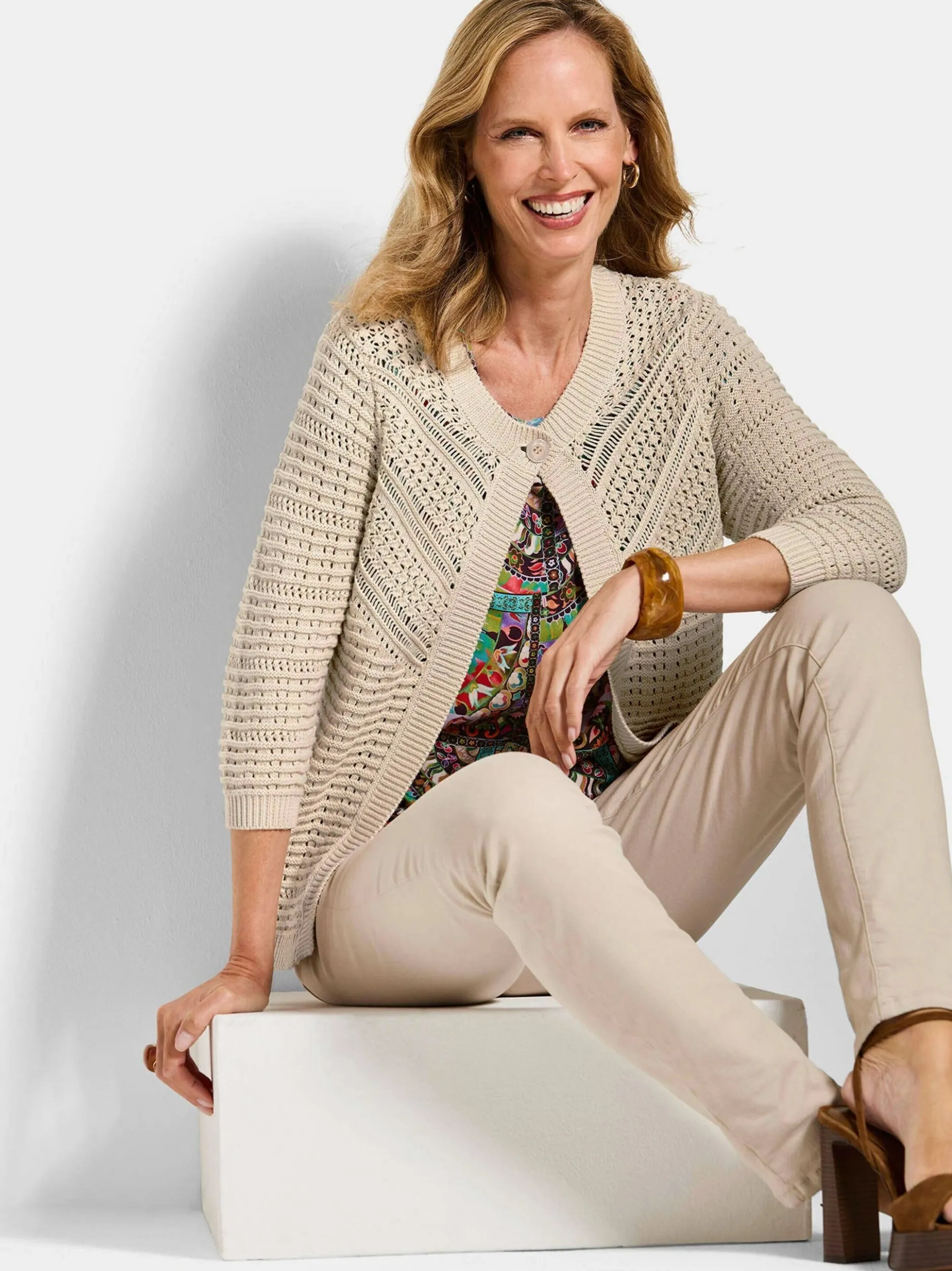 Goldner Damen Strickjacken - Kurzgröße in beige