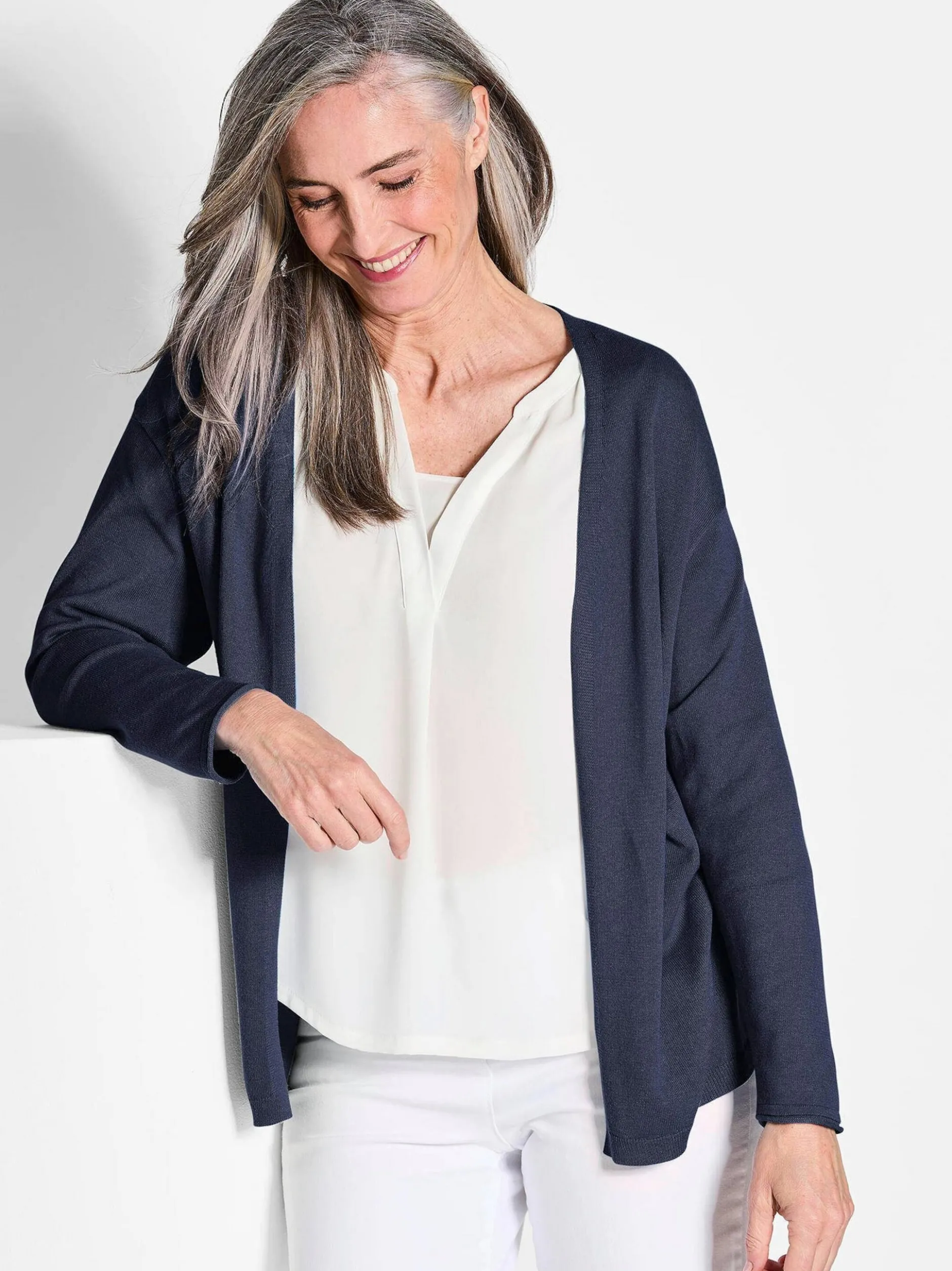 Goldner Damen Strickjacken - Kurzgröße in marine