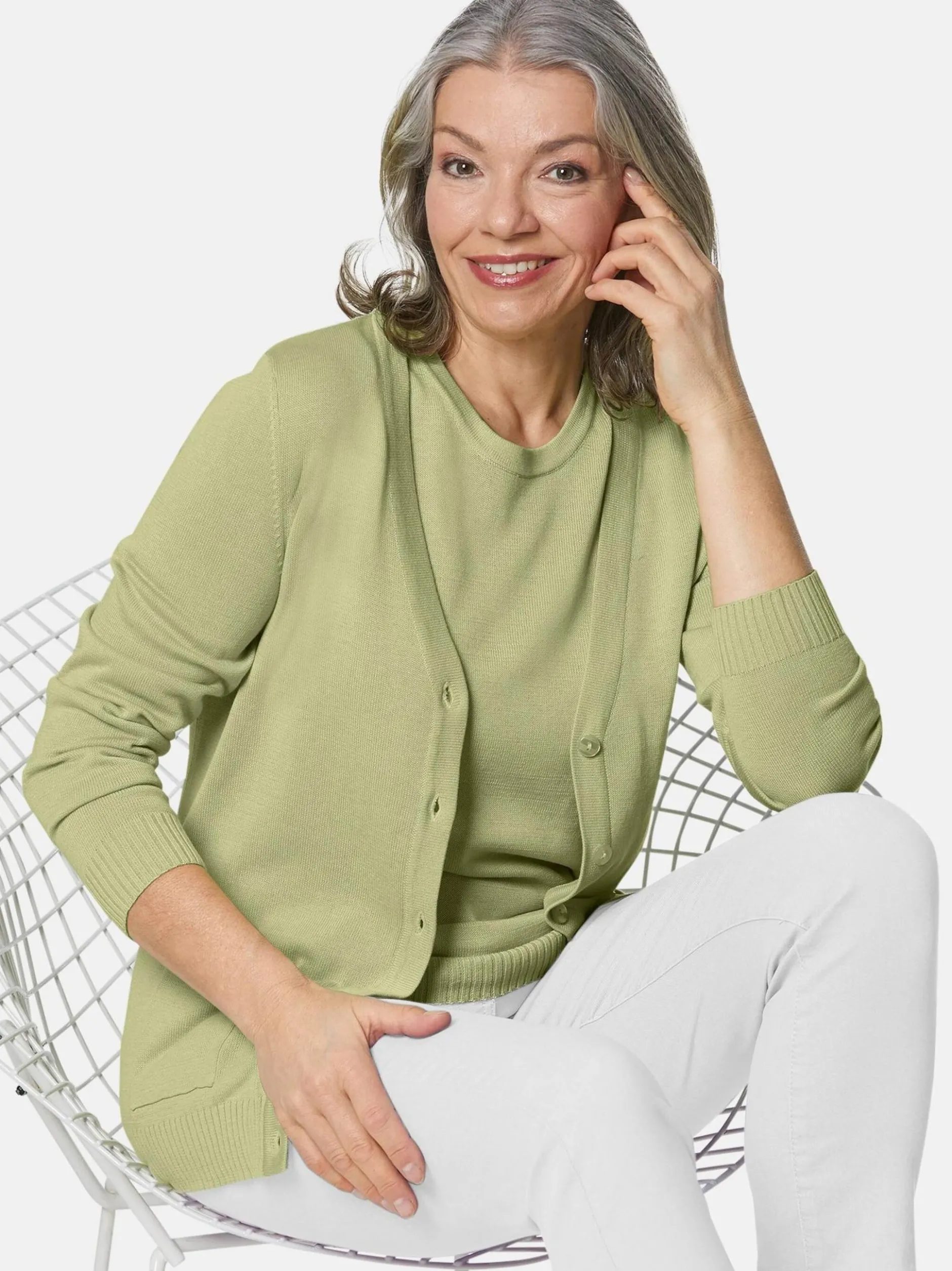 Goldner Damen Strick-Sets - Kurzgröße in grün