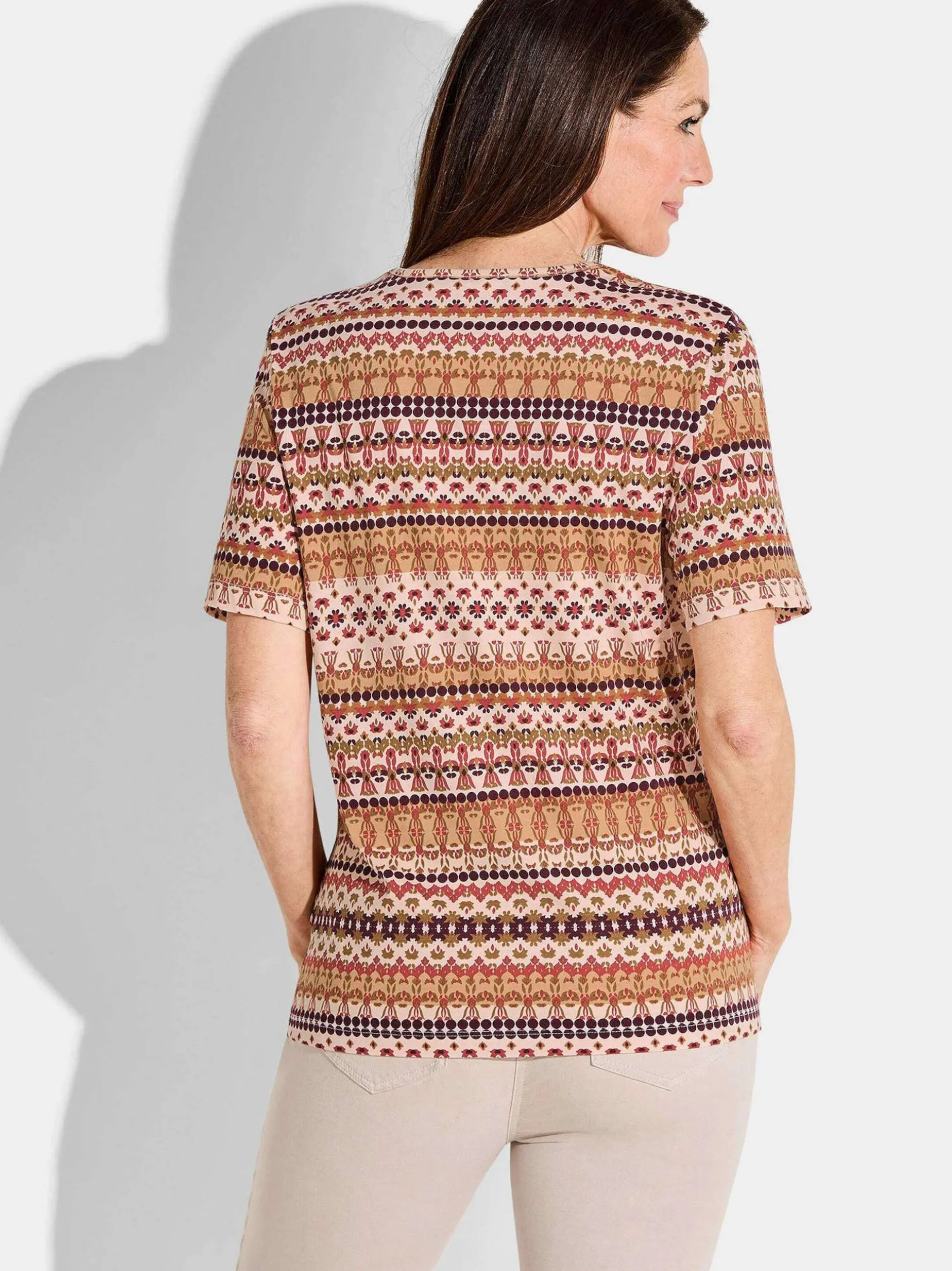 Goldner Damen T-Shirt - Kurzgröße in camel mehrfarbig