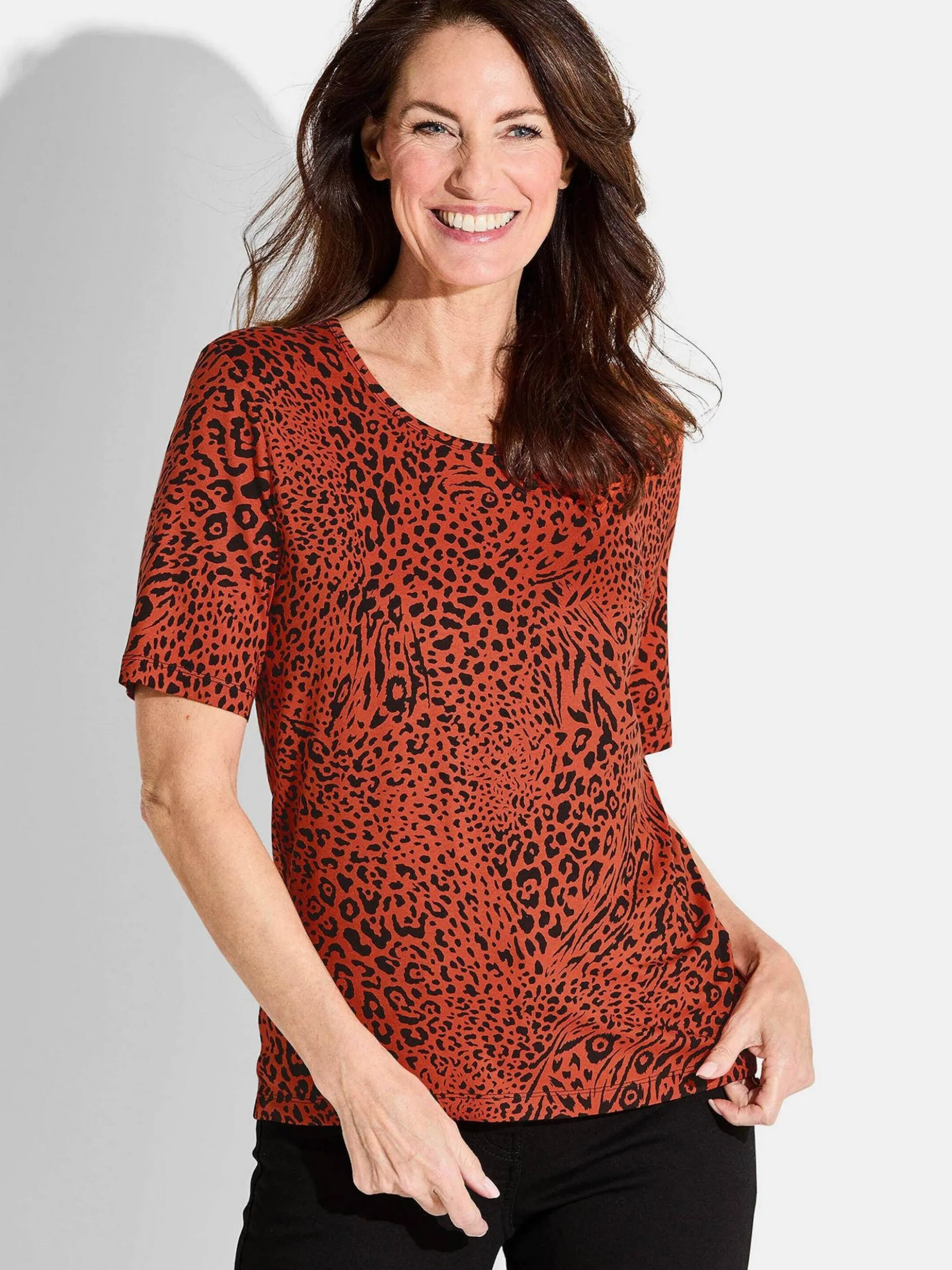 Goldner Damen T-Shirt - Kurzgröße in orange
