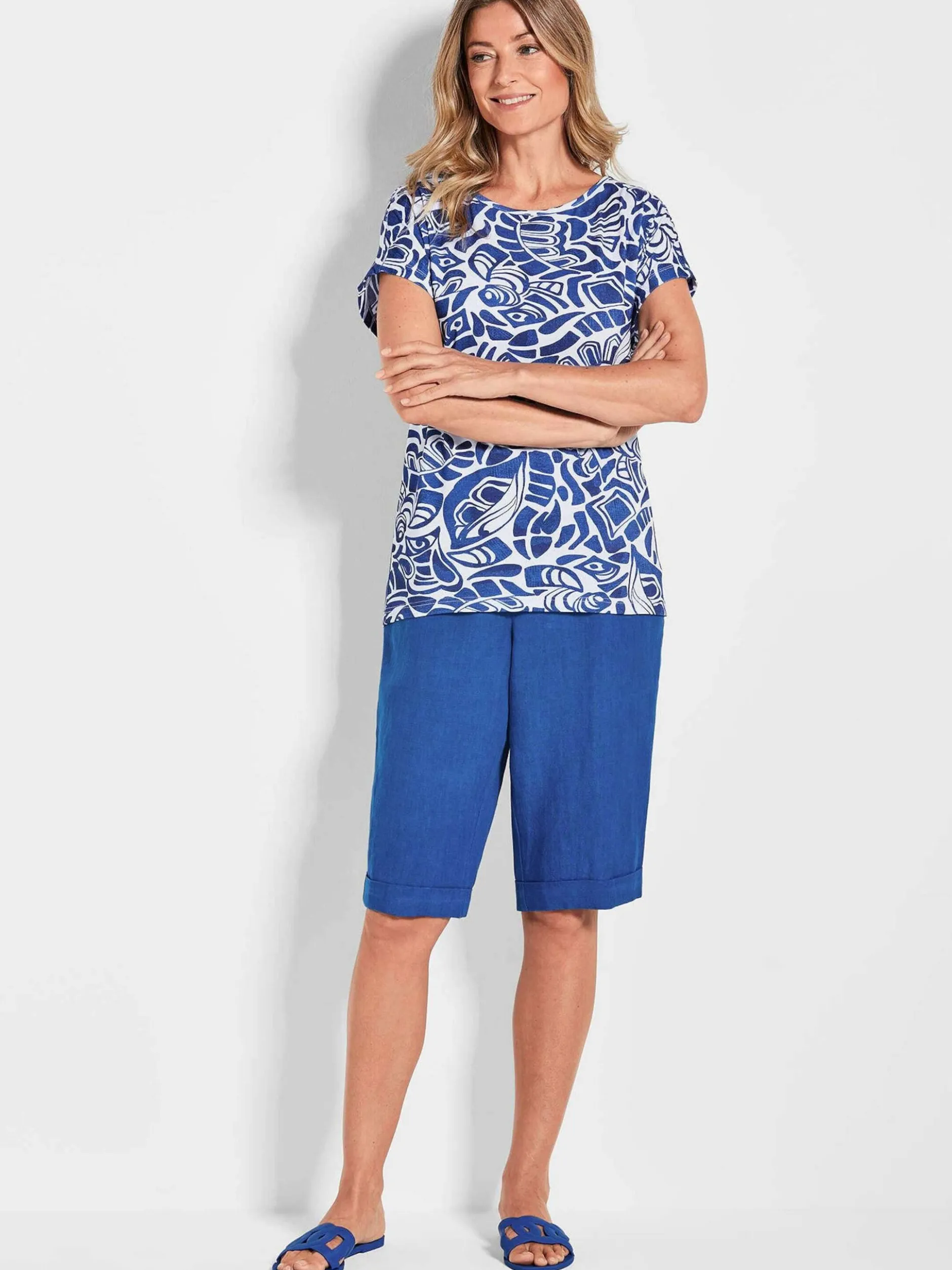 Goldner Damen T-Shirt - Kurzgröße in royal weiß