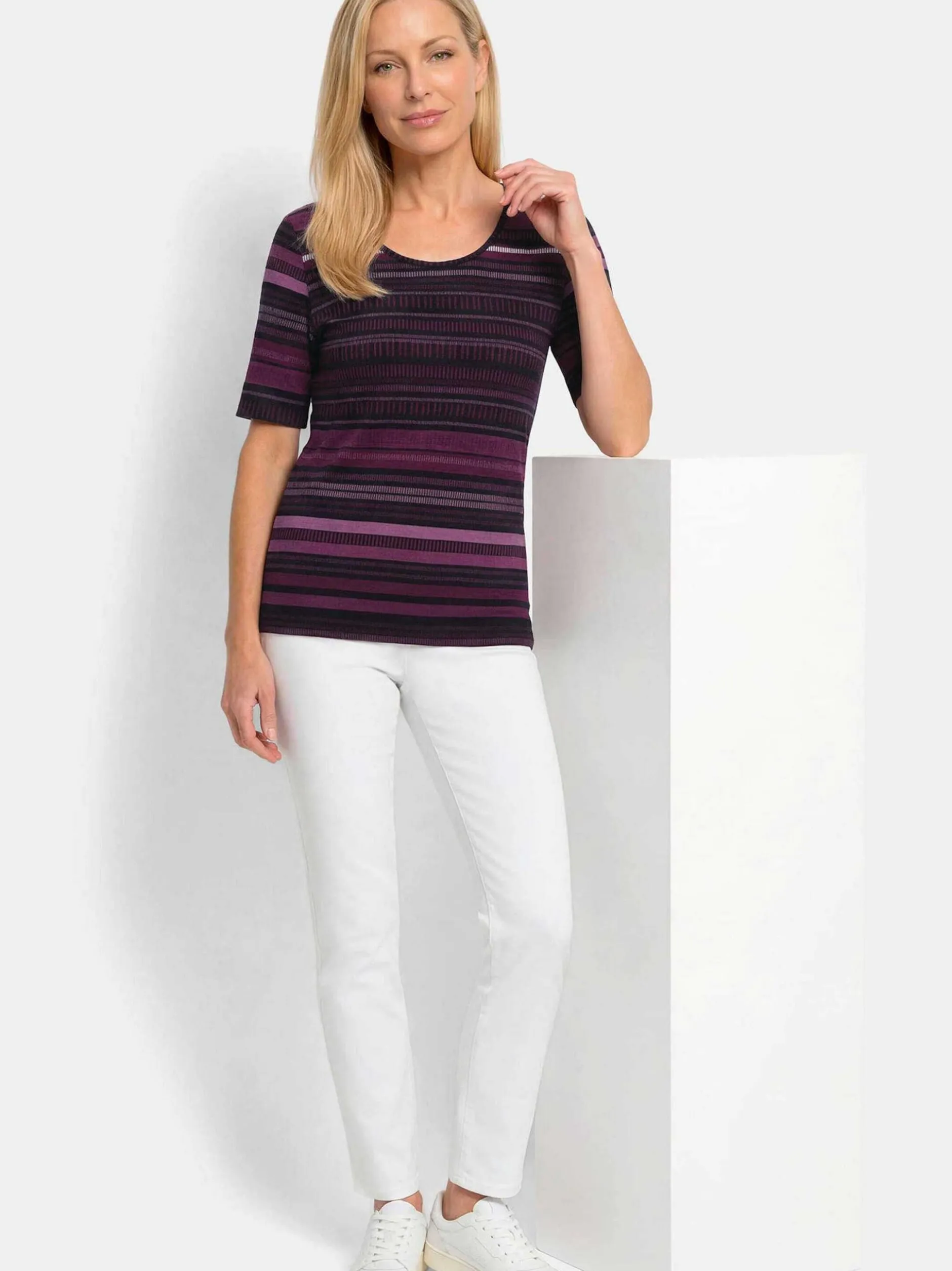 Goldner Damen T-Shirt - Kurzgröße in lila