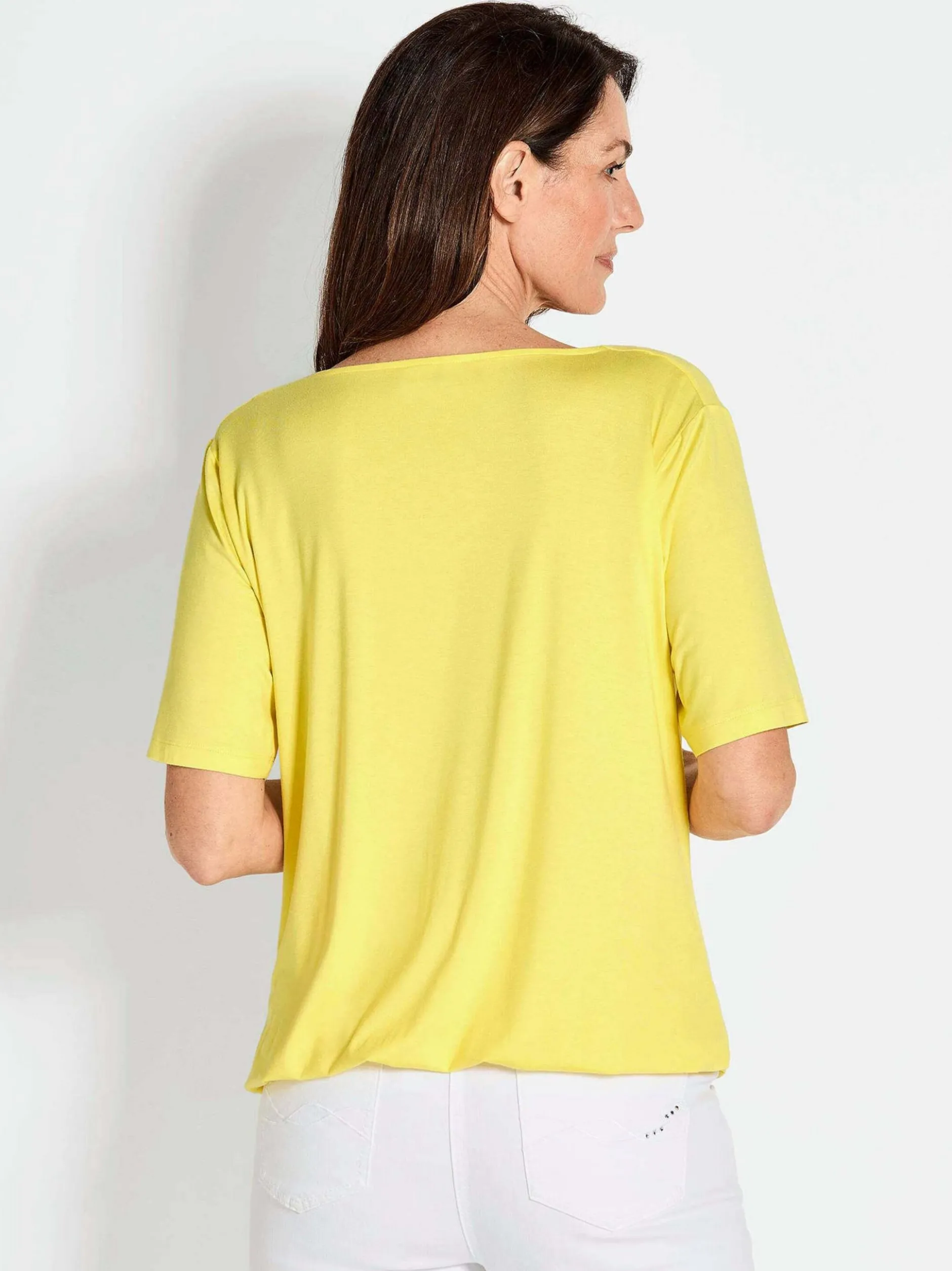 Goldner Damen T-Shirt - Kurzgröße in gelb