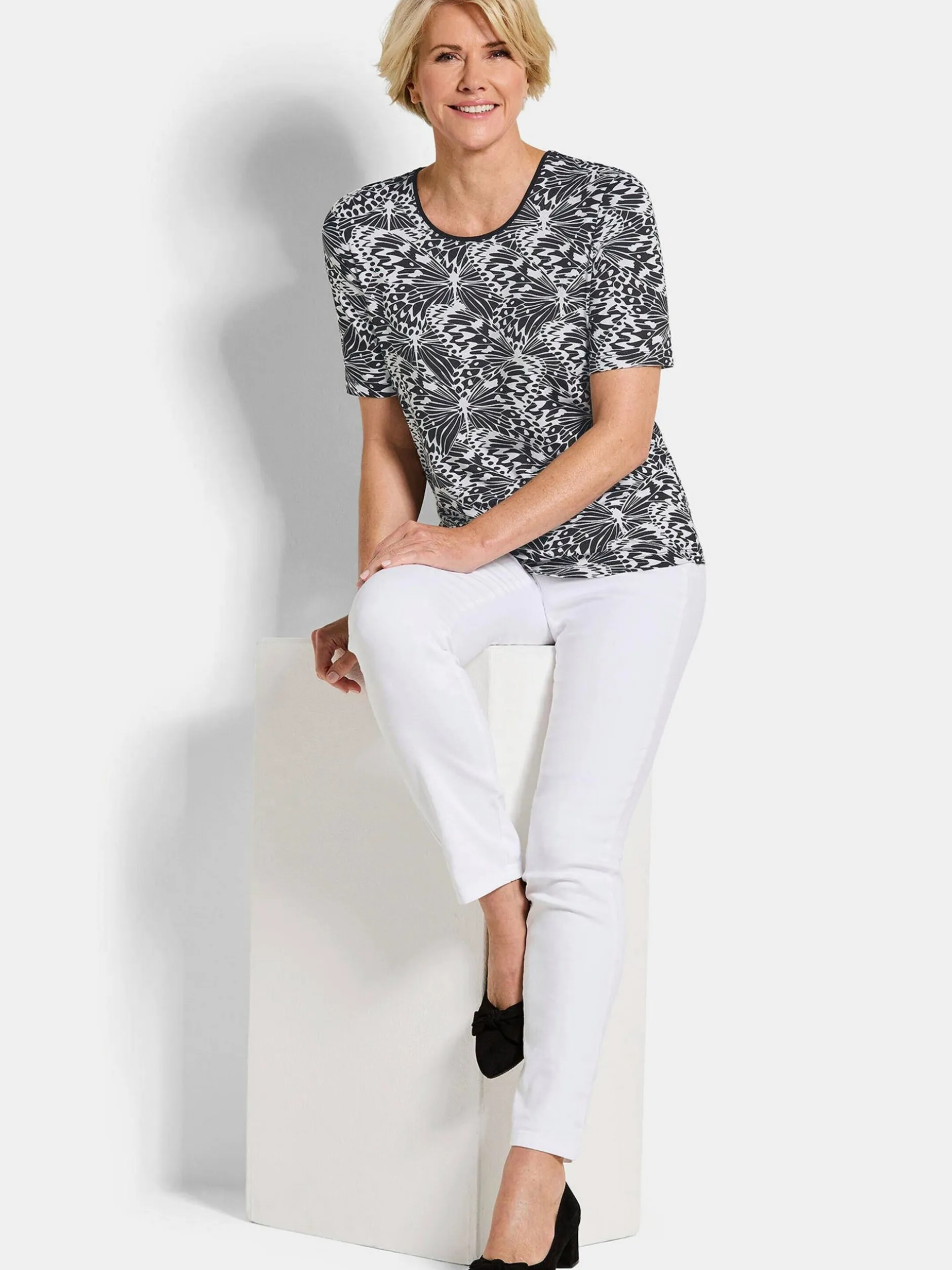 Goldner Damen T-Shirts in schwarz - Ausschnitt: Rundhals