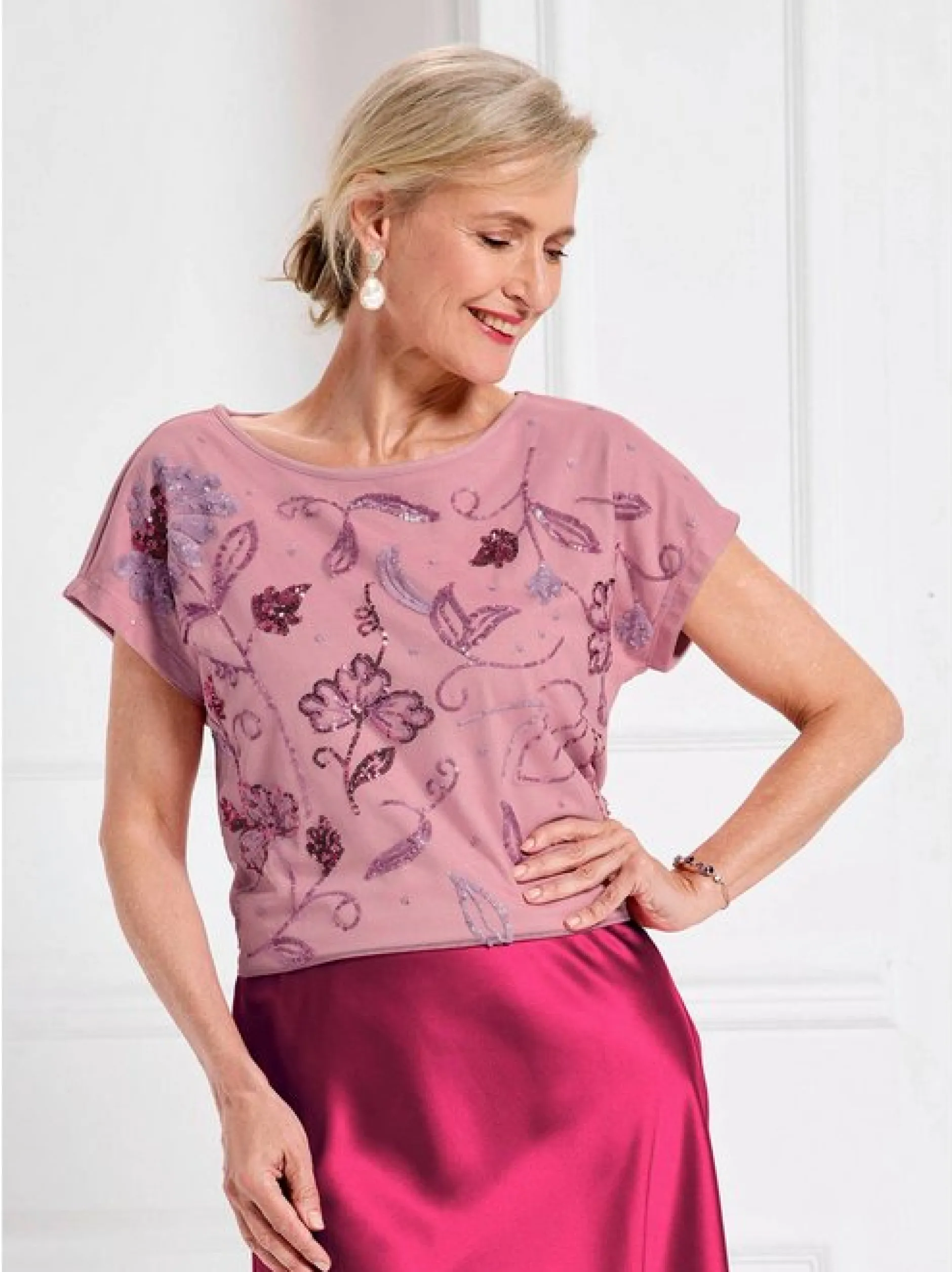 Goldner Damen T-Shirts - Kurzgröße in rosa