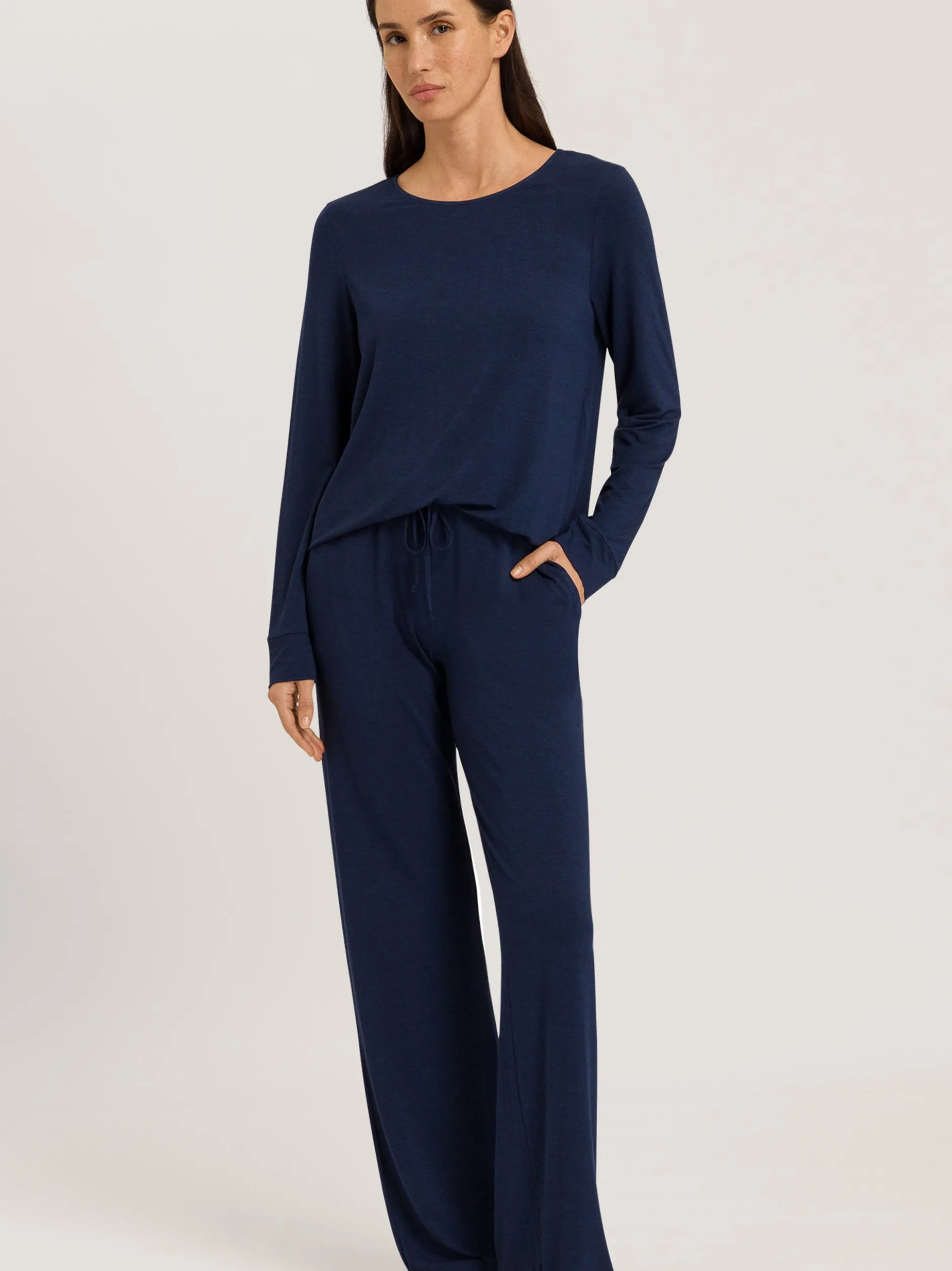 Hanro Damen Longsleeve - Natural Elegance in marine