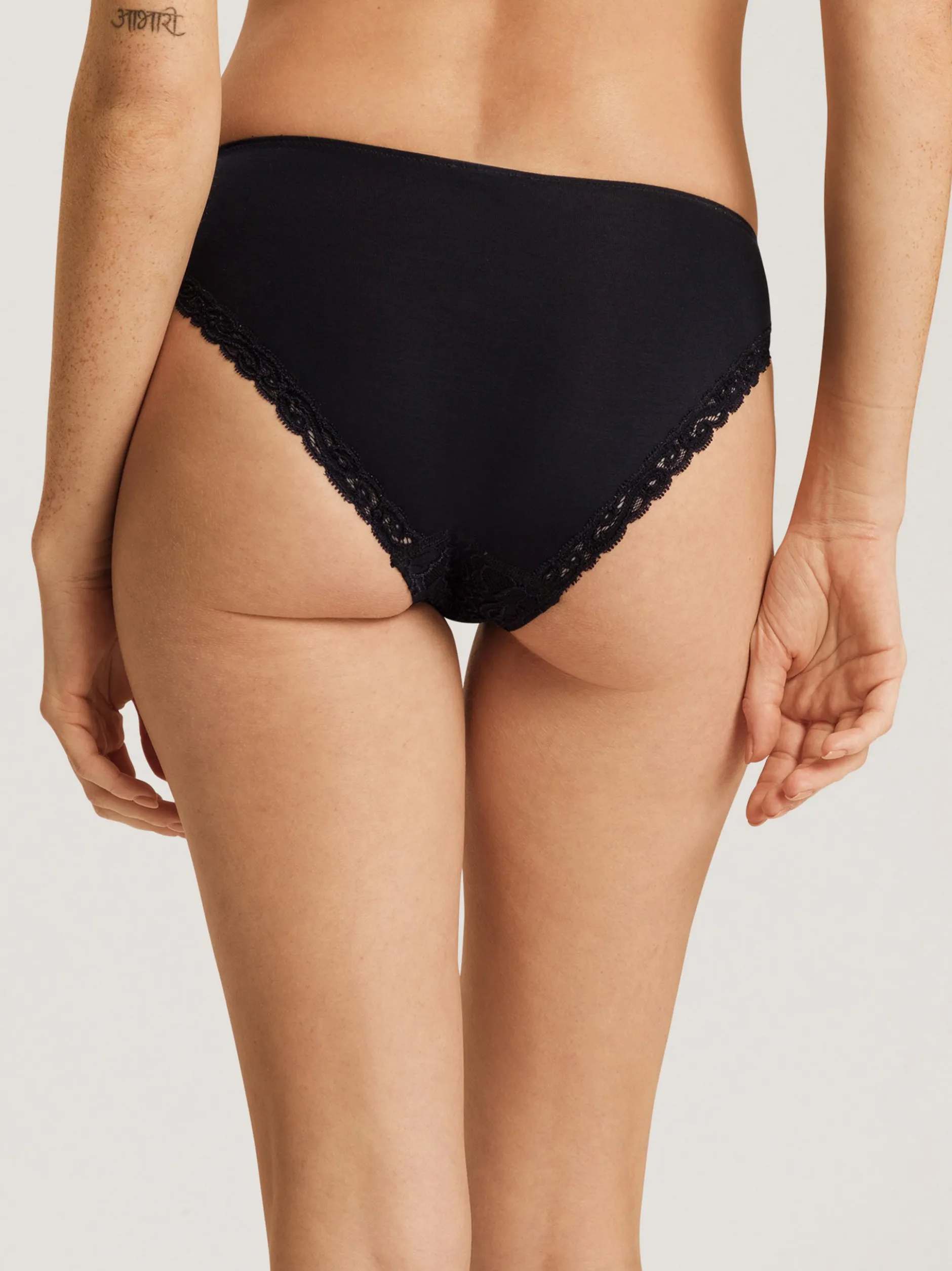 Hanro Damen Minislip - Moments in schwarz