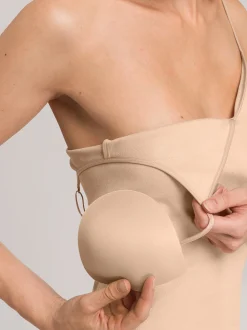 Hanro Damen Spaghettitop - Cotton Seamless Padded in beige