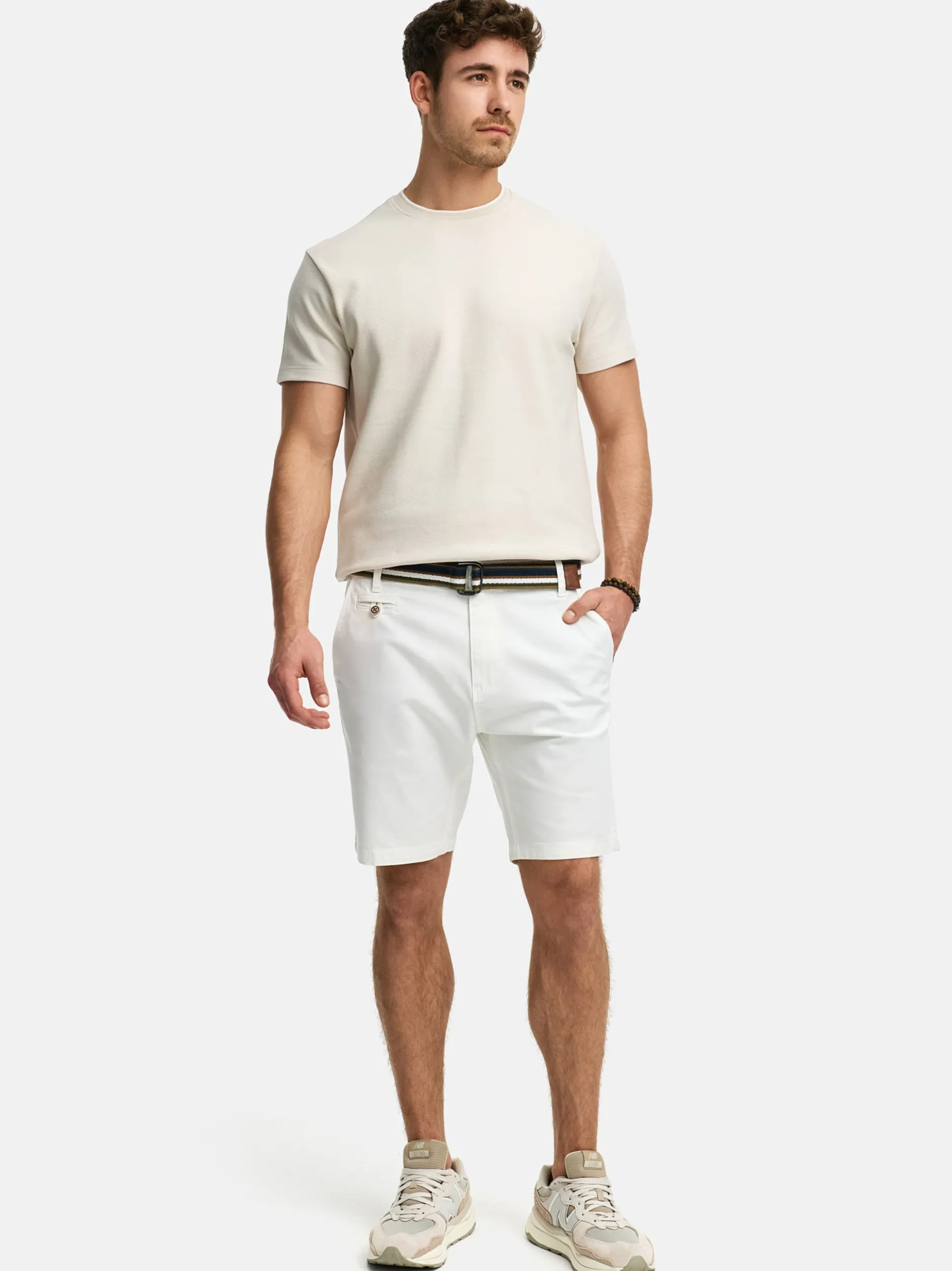 Indicode Herren Shorts Chino - INThews in weiß
