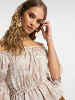 IZIA Damen Carmenbluse in beige - Ausschnitt: Carmen