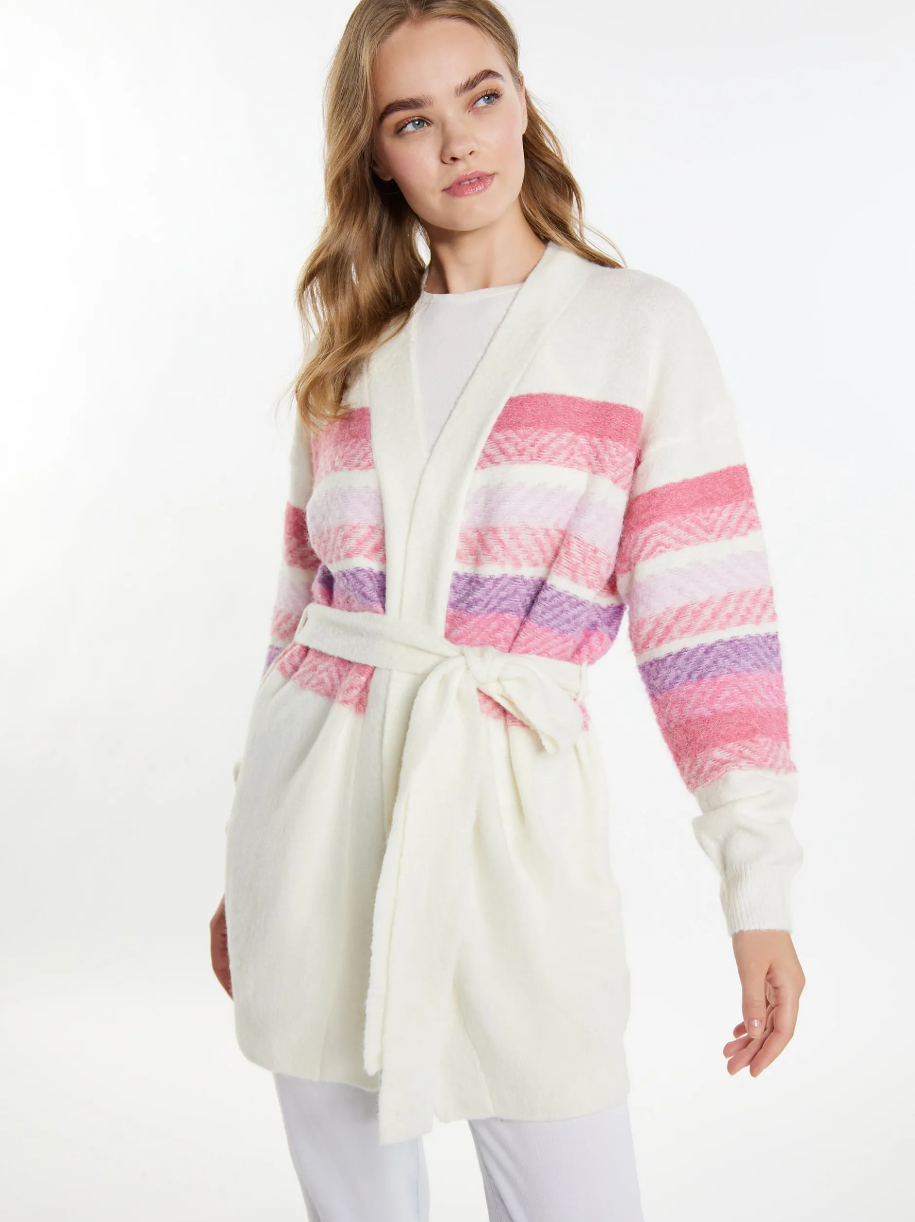 IZIA Damen Strickjacke in ecru - Ausschnitt: ohne Kragen