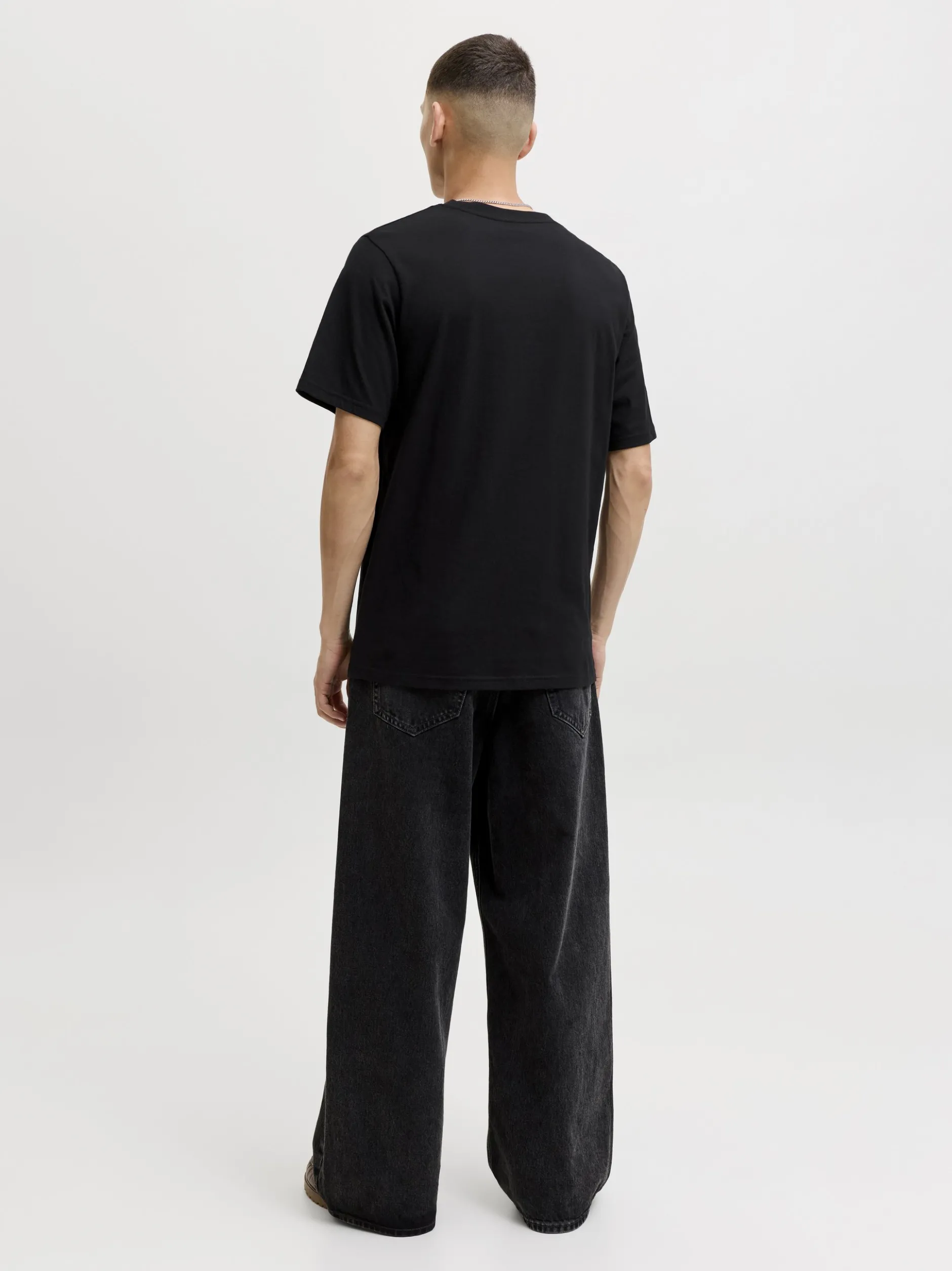 Jack & Jones Herren T-Shirt in schwarz - Ärmel: kurzarm