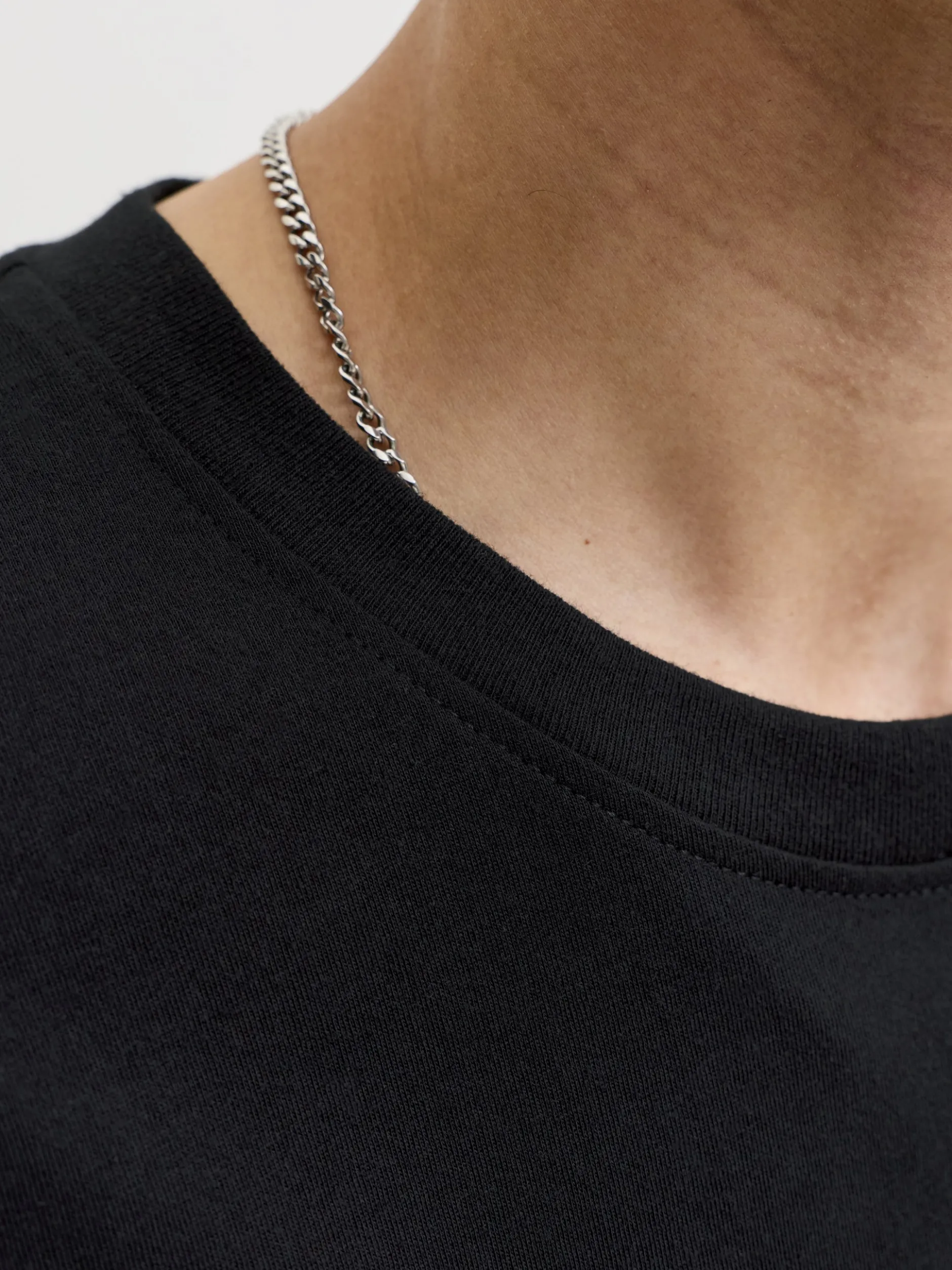 Jack & Jones Herren T-Shirt in schwarz - Ärmel: kurzarm