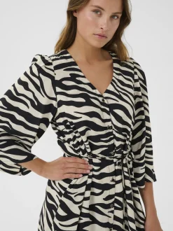 Kaffe Damen Kleid KApedra Elastische Taille in schwarz ecru