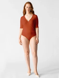 Les Lunes Damen Body mit 3/4-Arm in Wickeloptik in cognac