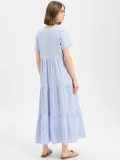 Marie Lund Damen Maxikleid in hellblau weiß