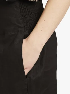 Masai Damen Shorts in schwarz