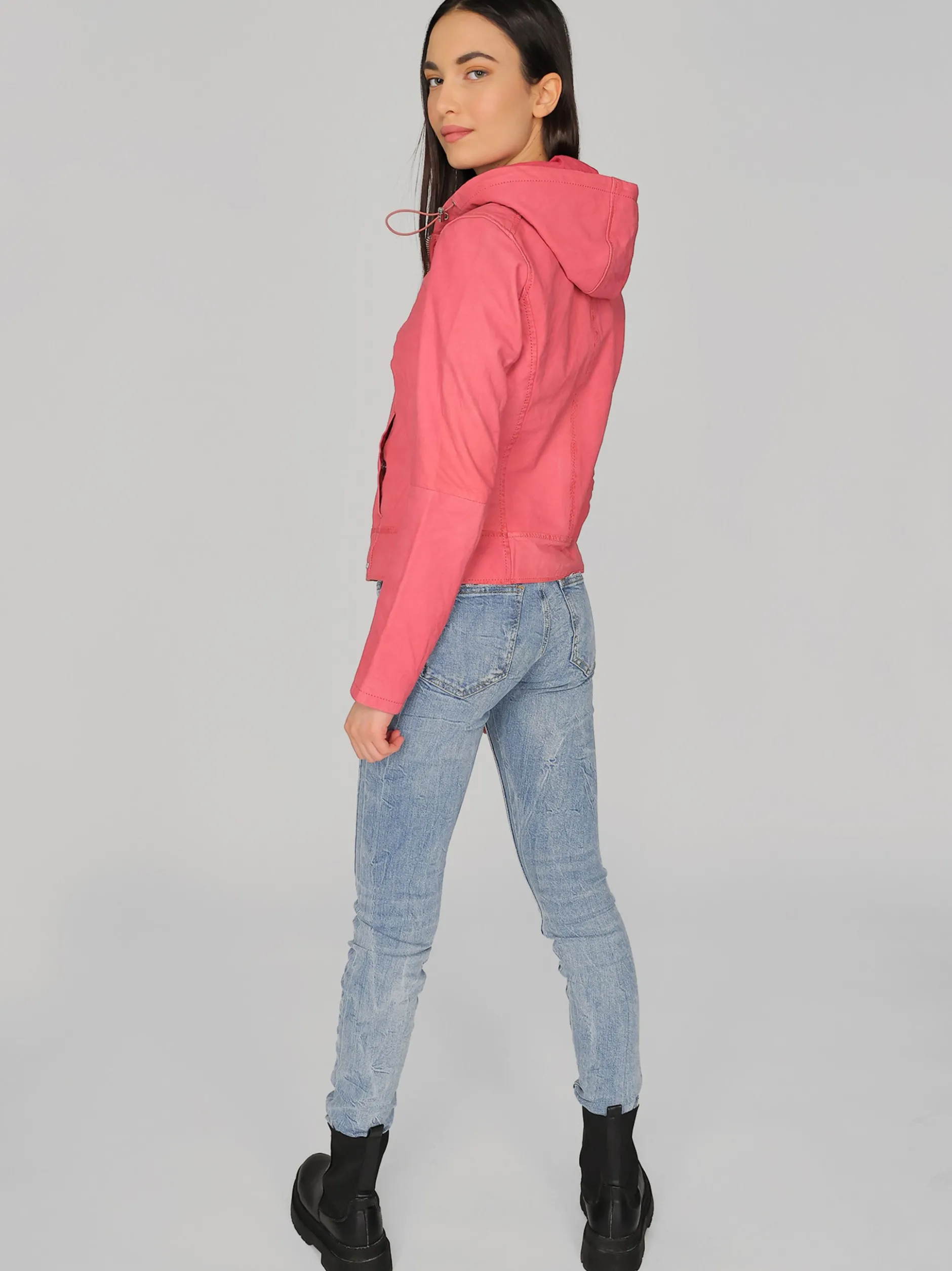 Maze Damen Lederjacke in koralle