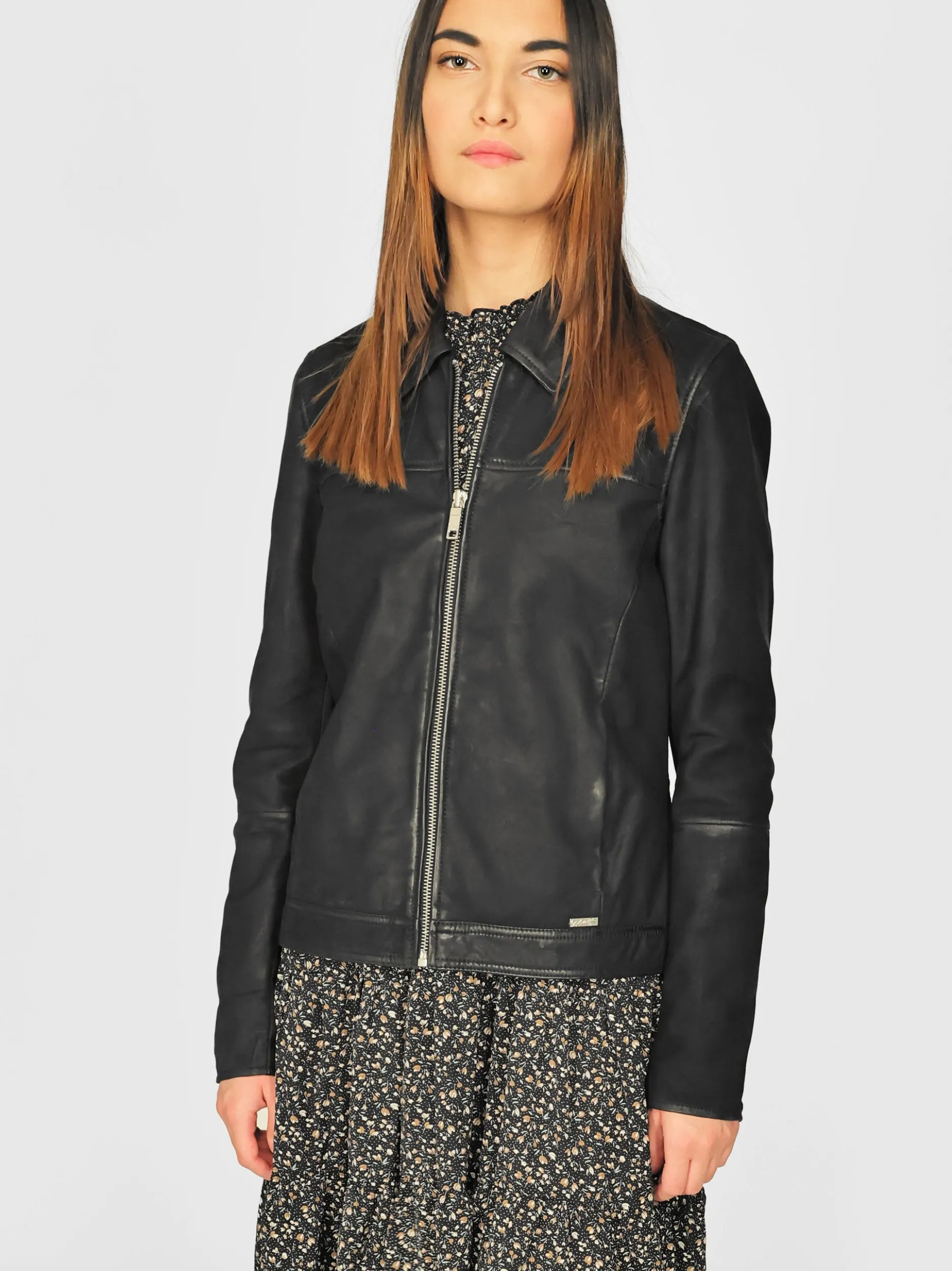 Maze Damen Lederjacke in schwarz