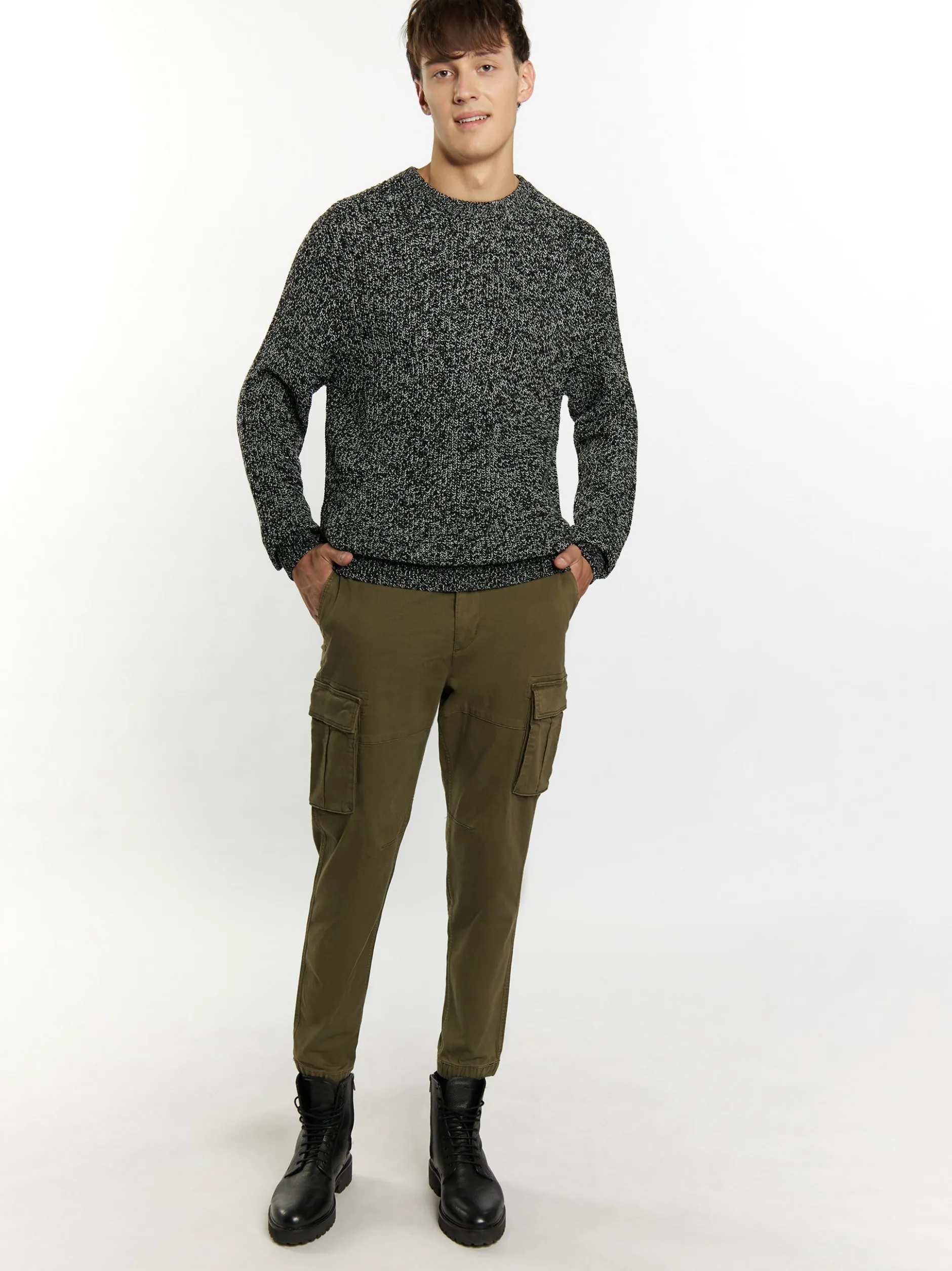 Mo Herren Pullover in schwarz - Ausschnitt: Rundhals