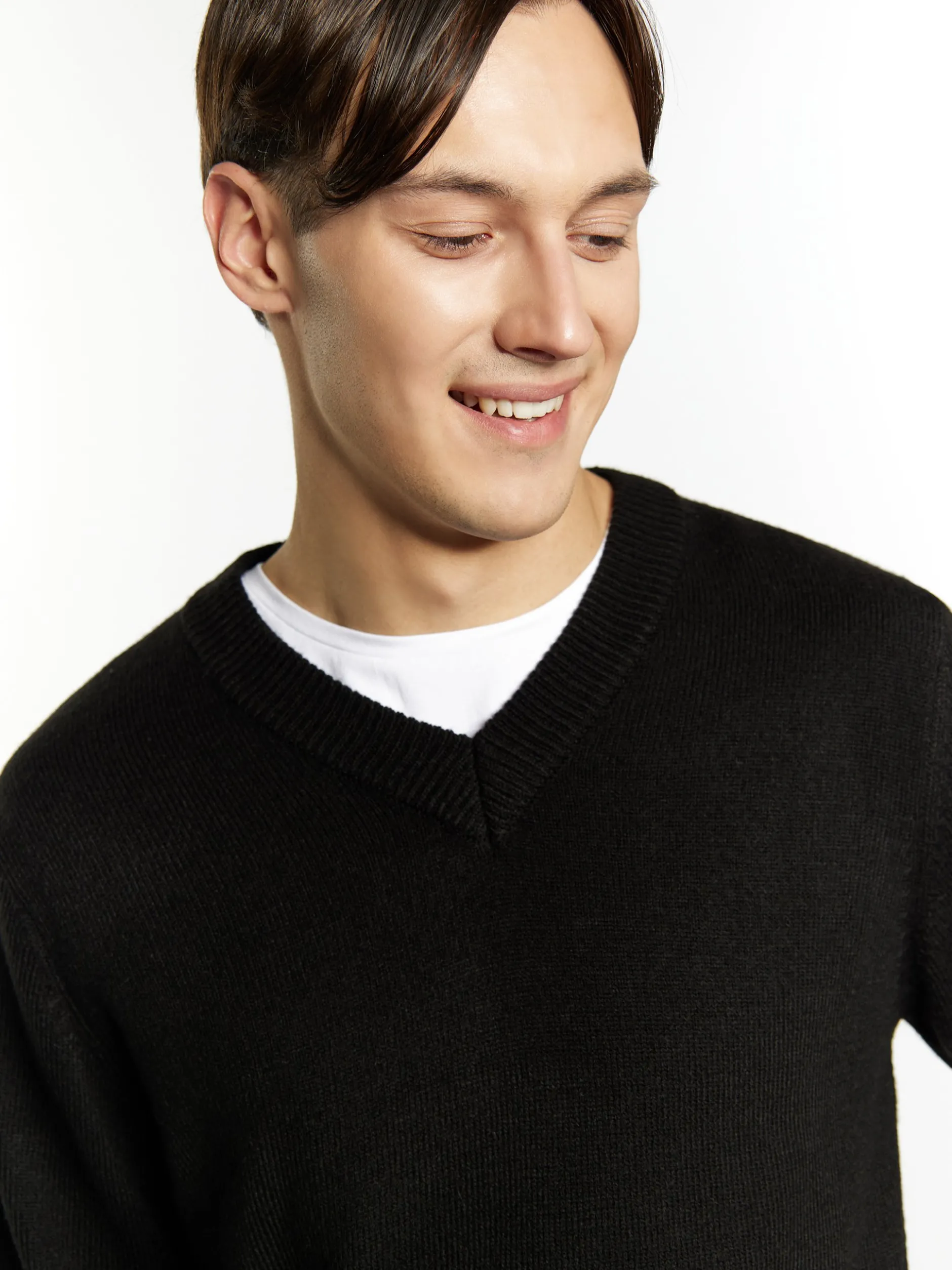 Mo Herren Pullover in schwarz - Ausschnitt: V-Ausschnitt